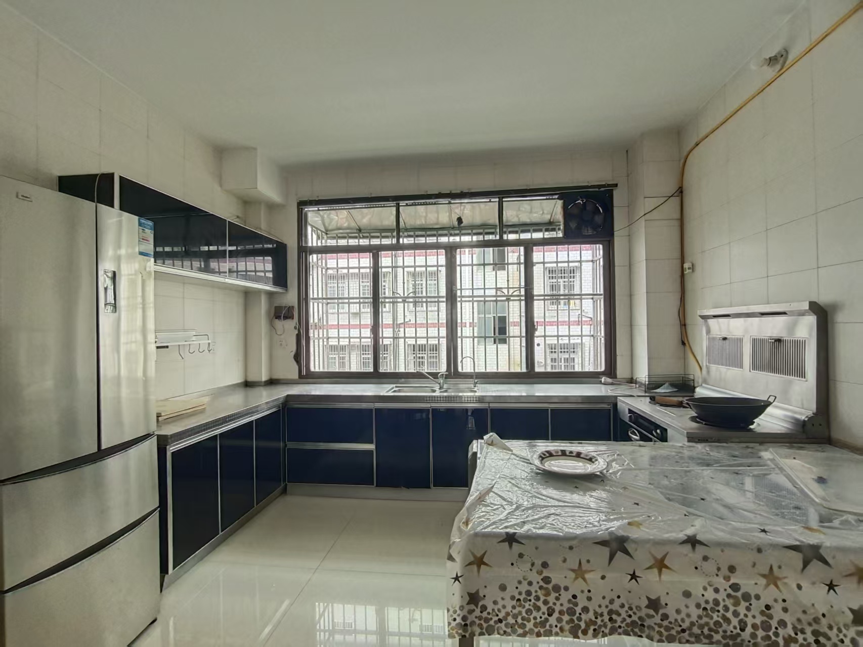 羊舞岭小区  3室2厅3卫    1000.0元/月室内图