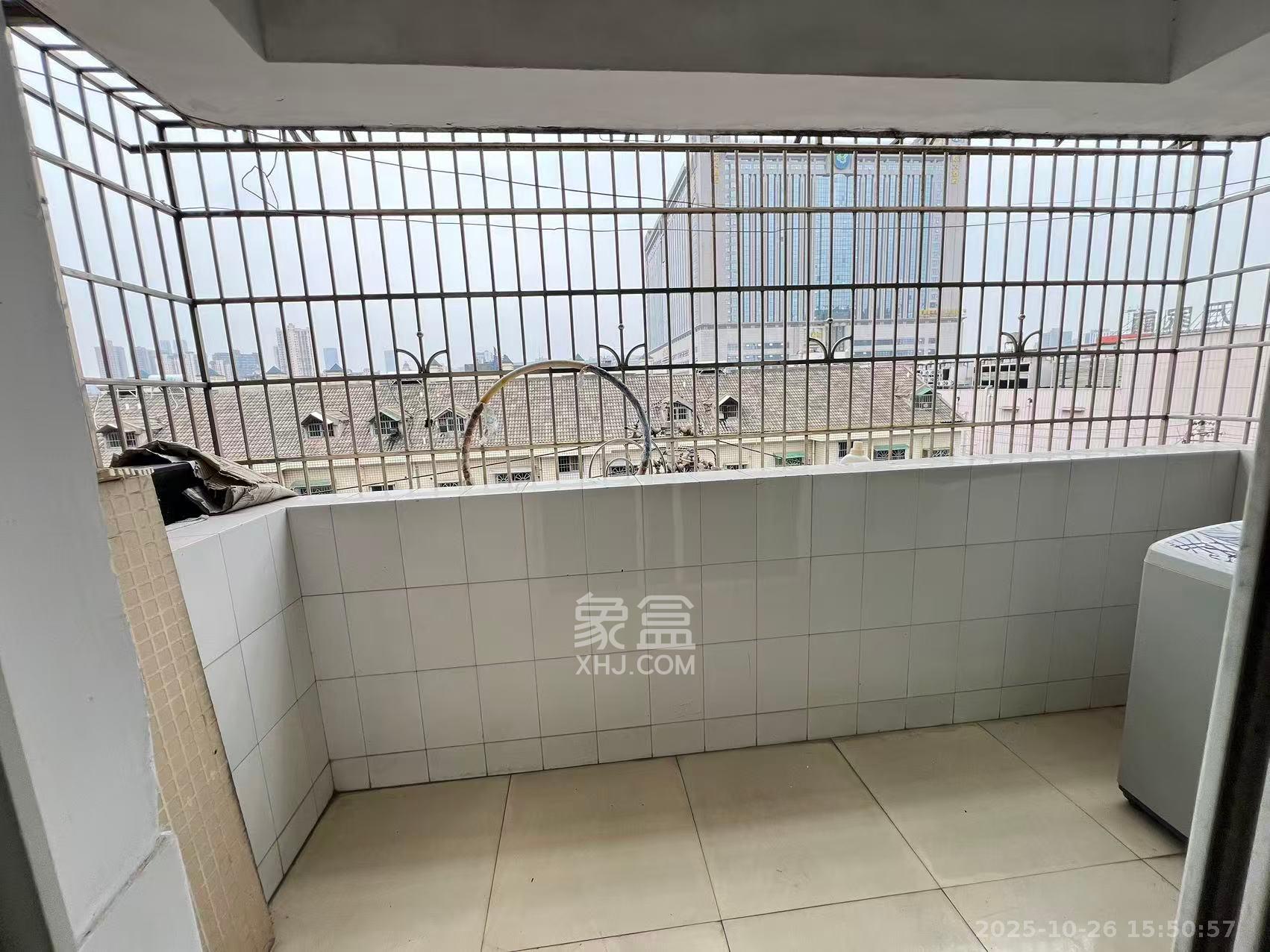 马王堆海鲜市场小区  2室2厅1卫    1500.0元/月 马王堆海鲜市场小区  2室2厅1卫    1500.0元/月室内图