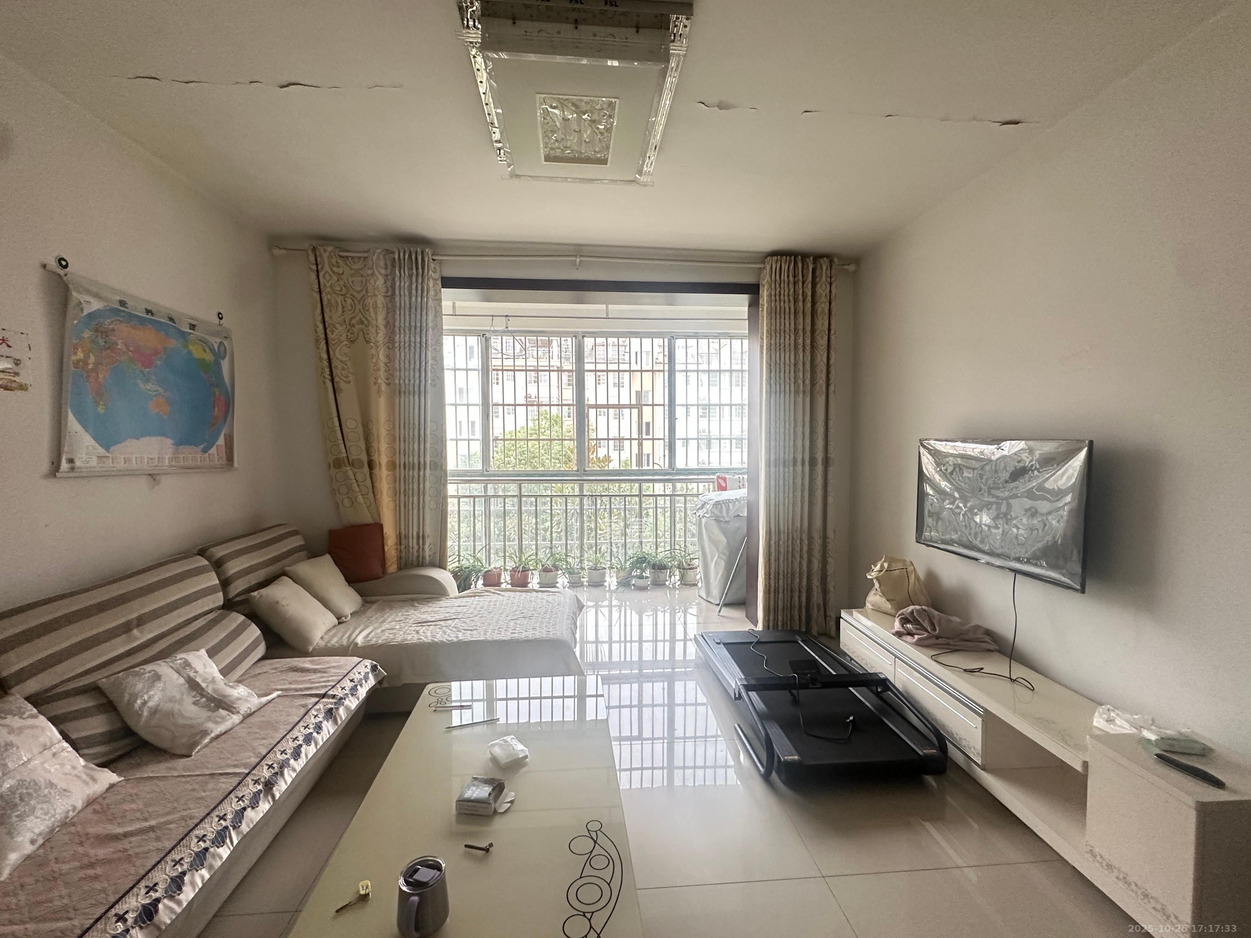 鄱阳小区 3室2厅1卫 1400.0元/月 鄱阳小区 3室2厅1卫 1400.0元/月室内图