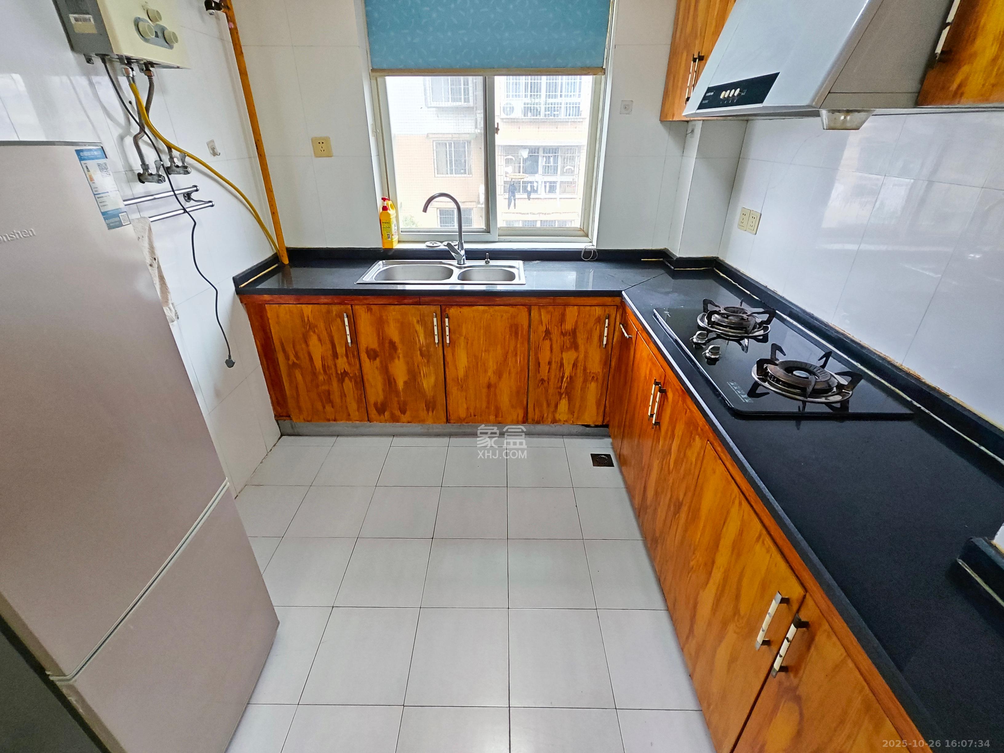 德馨园  3室2厅1卫    1800.0元/月 德馨园  3室2厅1卫    1800.0元/月室内图