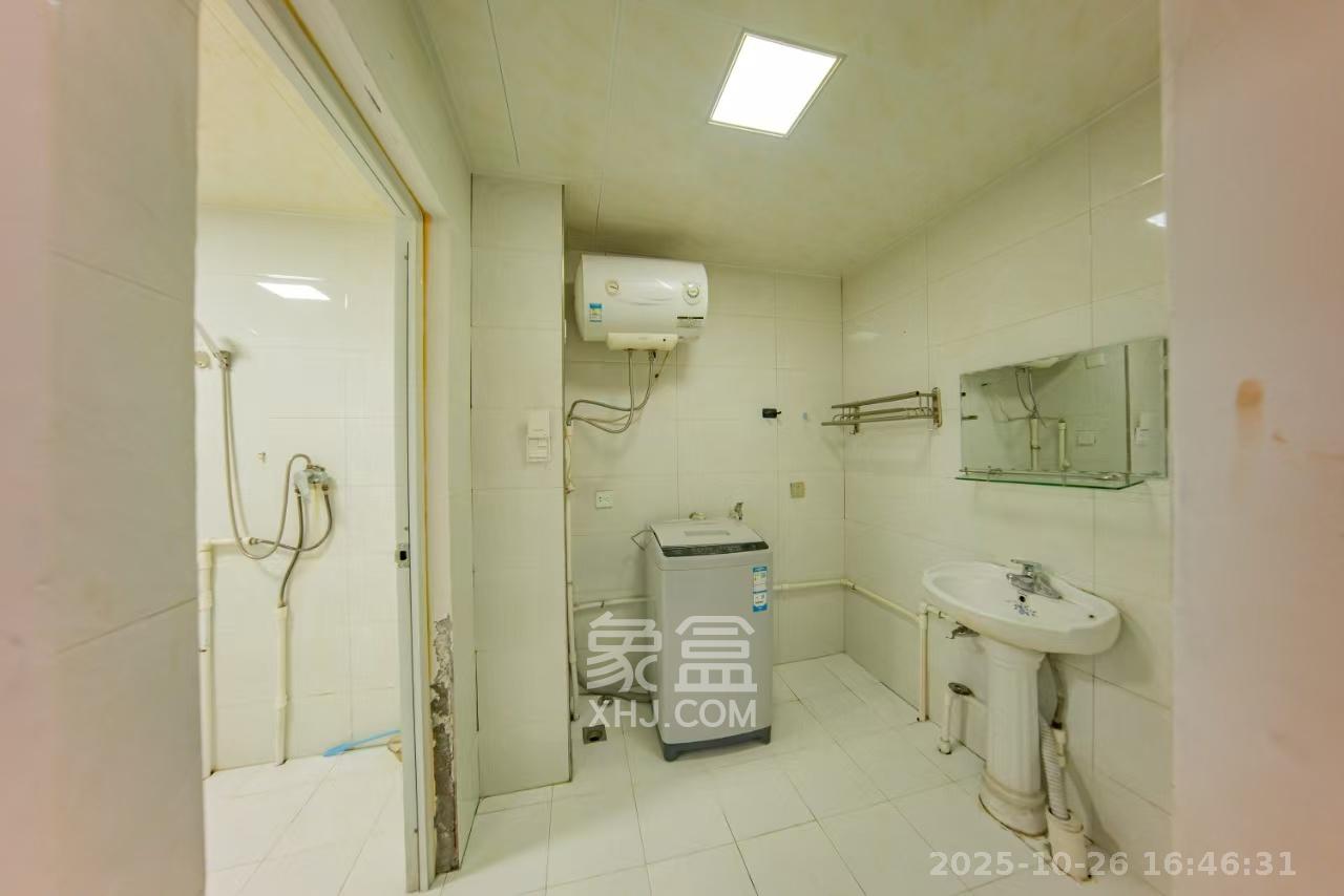 枫华府第  3室2厅1卫    1600.0元/月 枫华府第  3室2厅1卫    1600.0元/月室内图