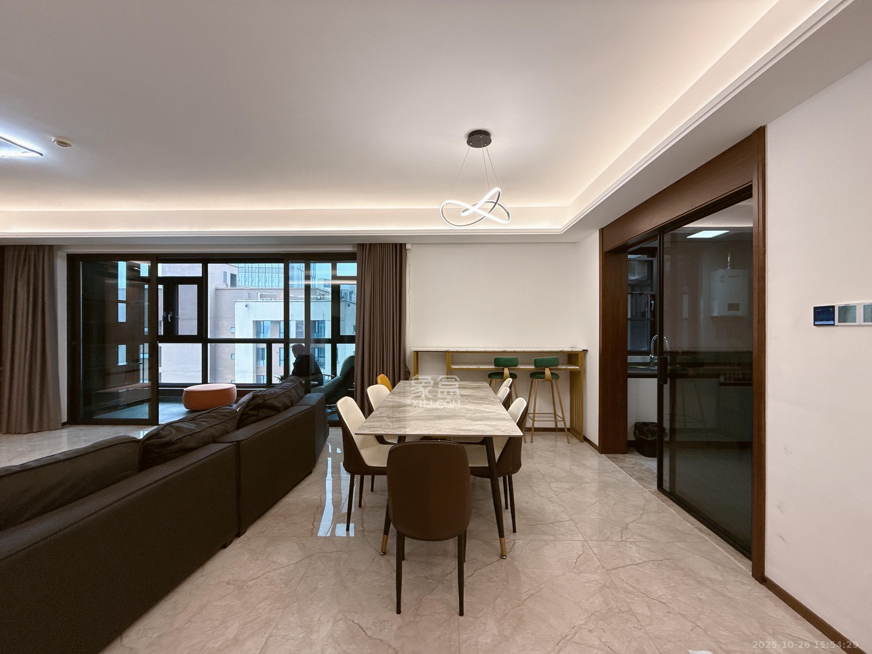 万科里金域滨江 4室2厅2卫 7700.0元/月 万科里金域滨江 4室2厅2卫 7700.0元/月室内图