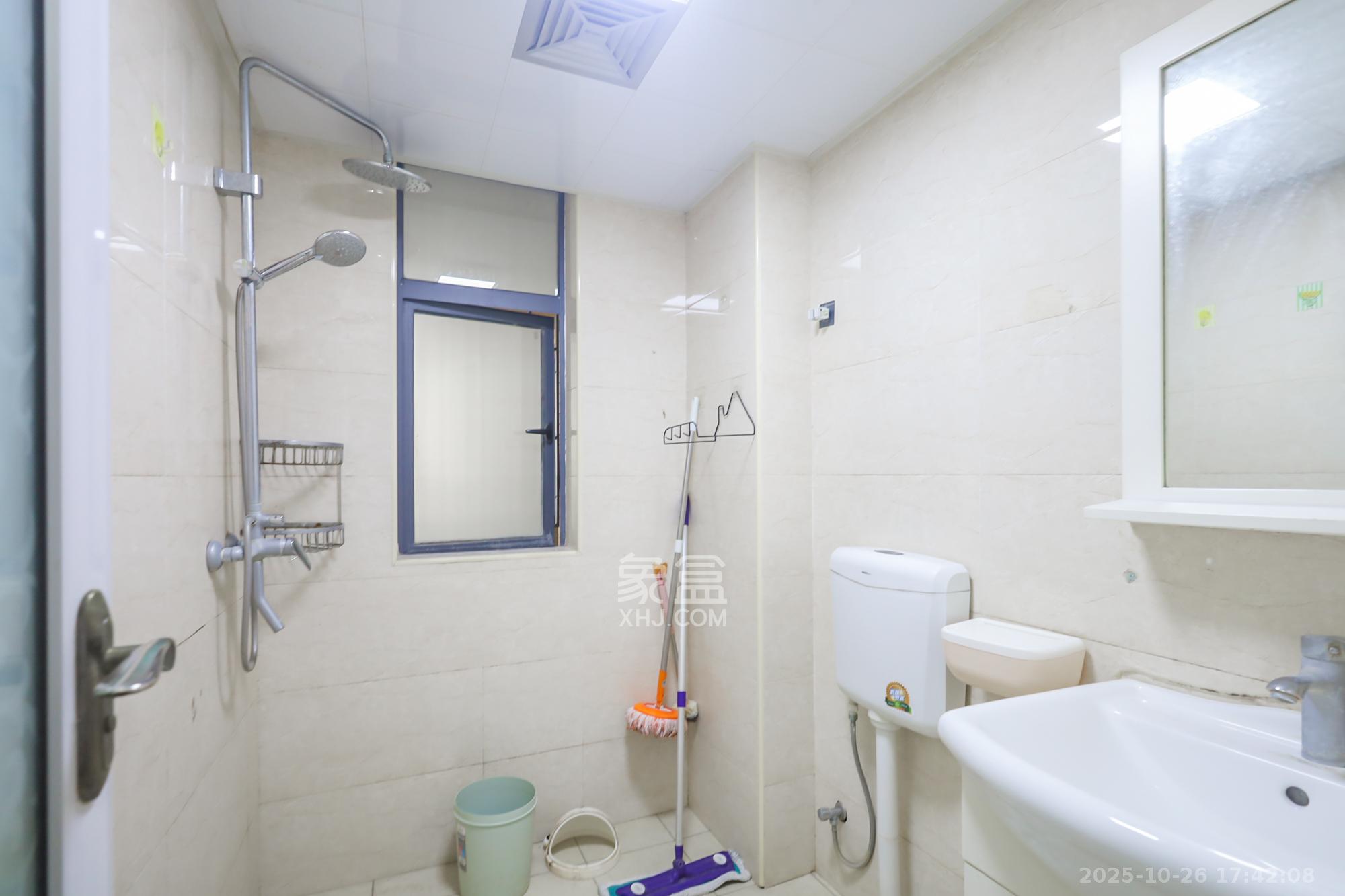 兰亭都荟（璟峰苑）  3室2厅1卫    98.0万卫生间