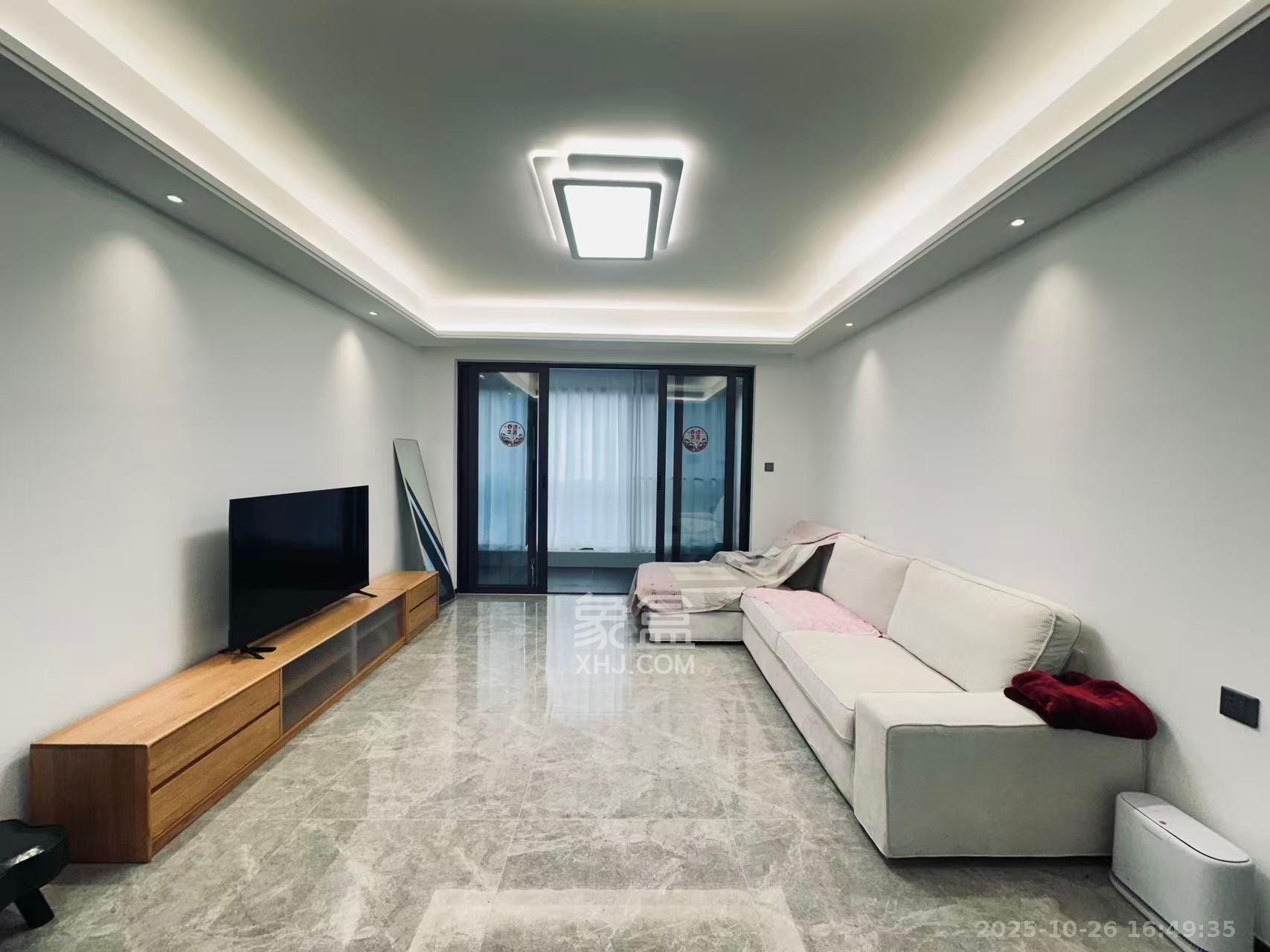 招商雍山湖 4室2厅2卫 3800.0元/月 招商雍山湖 4室2厅2卫 3800.0元/月室内图