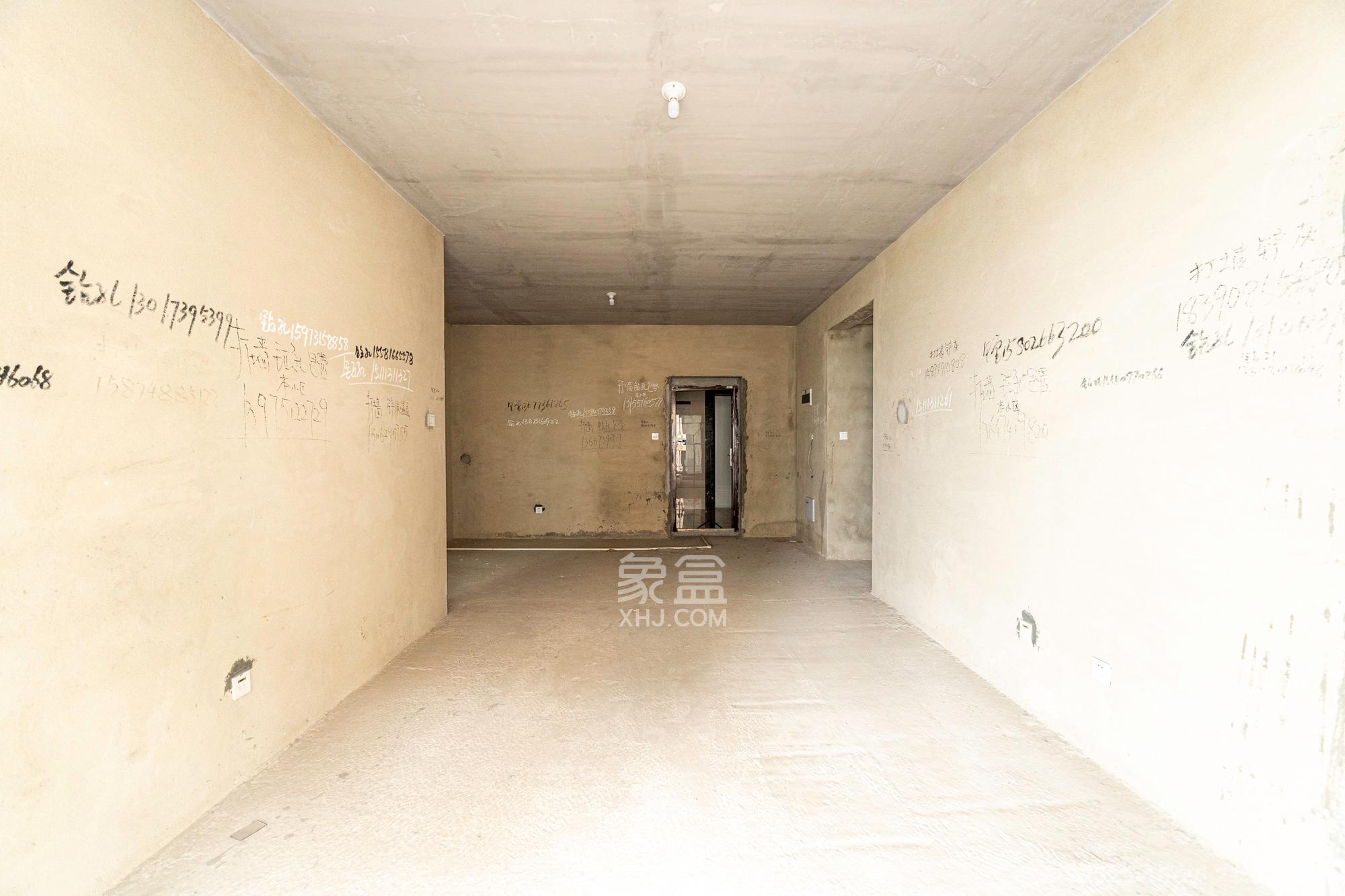 星雅美辰  3室2厅2卫    76.0万客厅