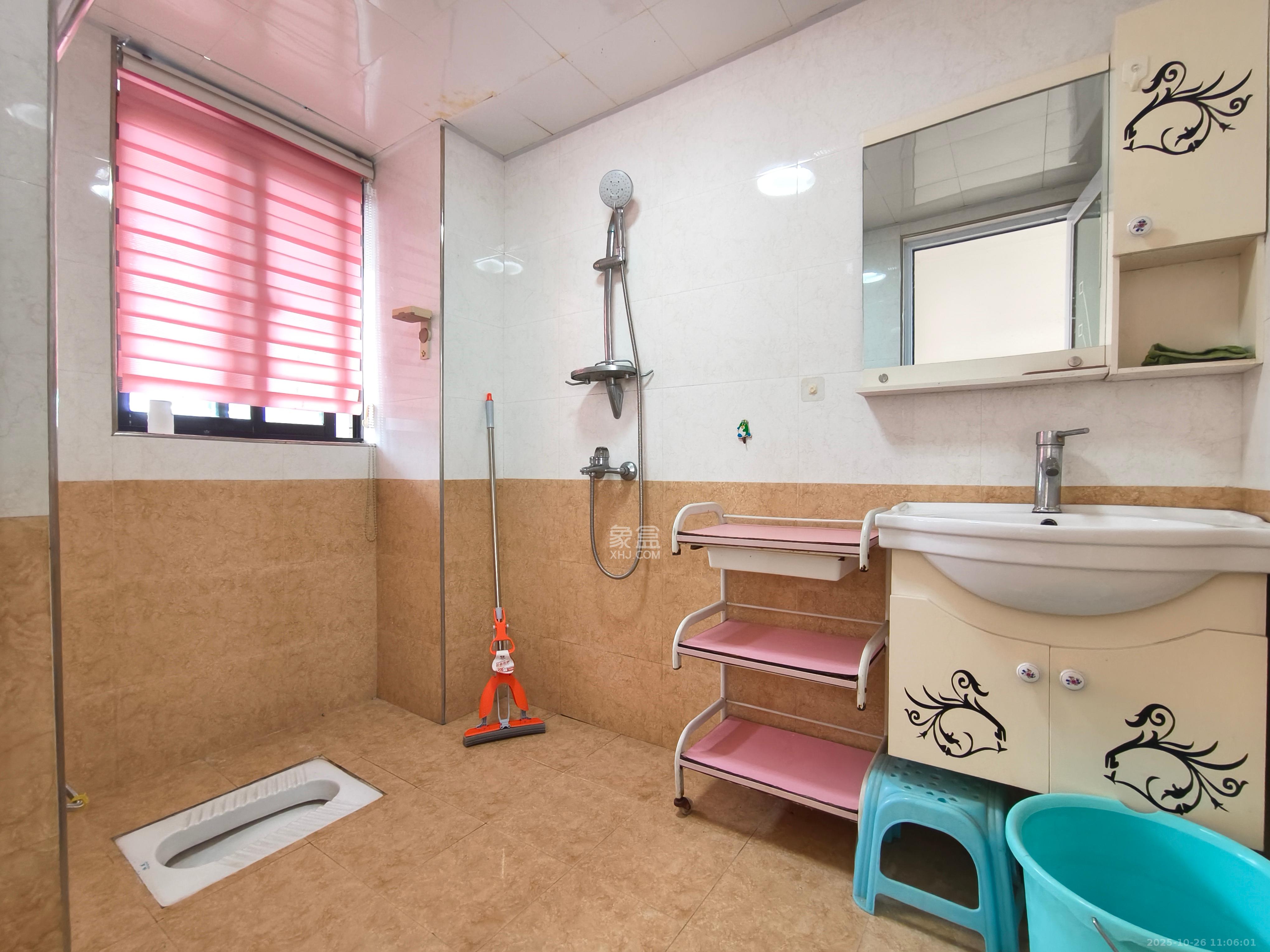 康桥长郡 3室2厅1卫 1900.0元/月 康桥长郡 3室2厅1卫 1900.0元/月室内图