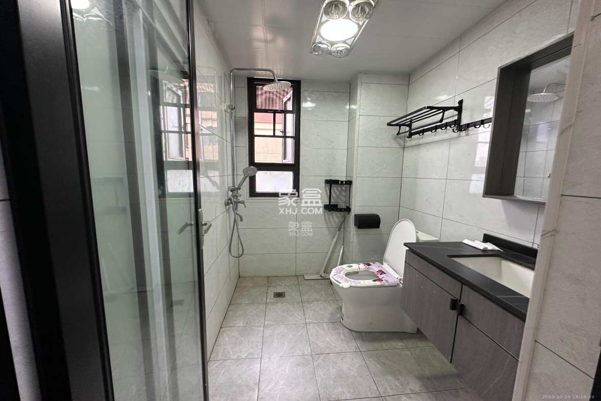 鑫苑木莲世家 3室2厅2卫 2800.0元/月 鑫苑木莲世家 3室2厅2卫 2800.0元/月室内图