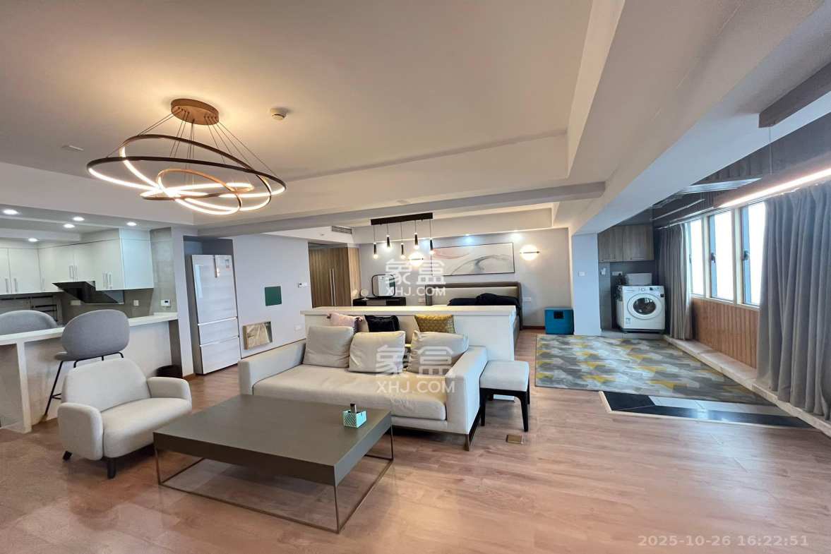 保利国际广场 1室1厅1卫 5500.0元/月 保利国际广场 1室1厅1卫 5500.0元/月室内图