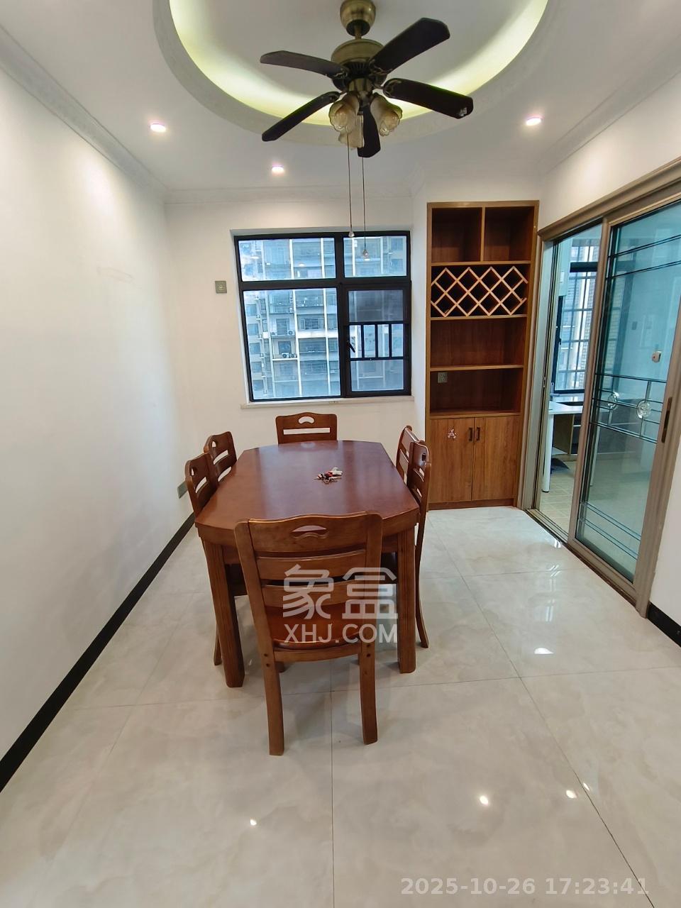 中国铁建国际城二期  3室2厅1卫    1800.0元/月 中国铁建国际城二期  3室2厅1卫    1800.0元/月室内图