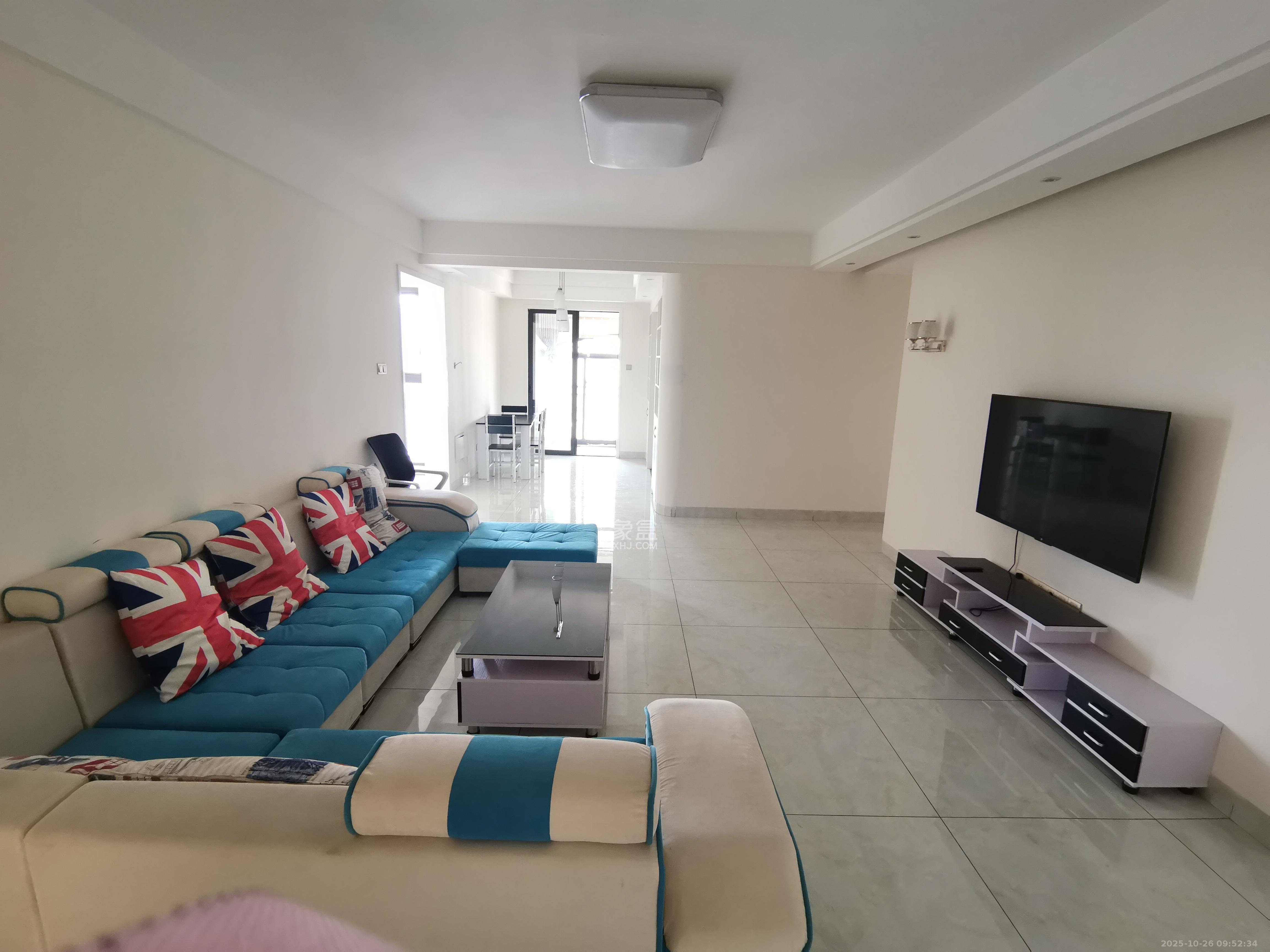 金侨城 3室2厅2卫 1600.0元/月 金侨城 3室2厅2卫 1600.0元/月室内图