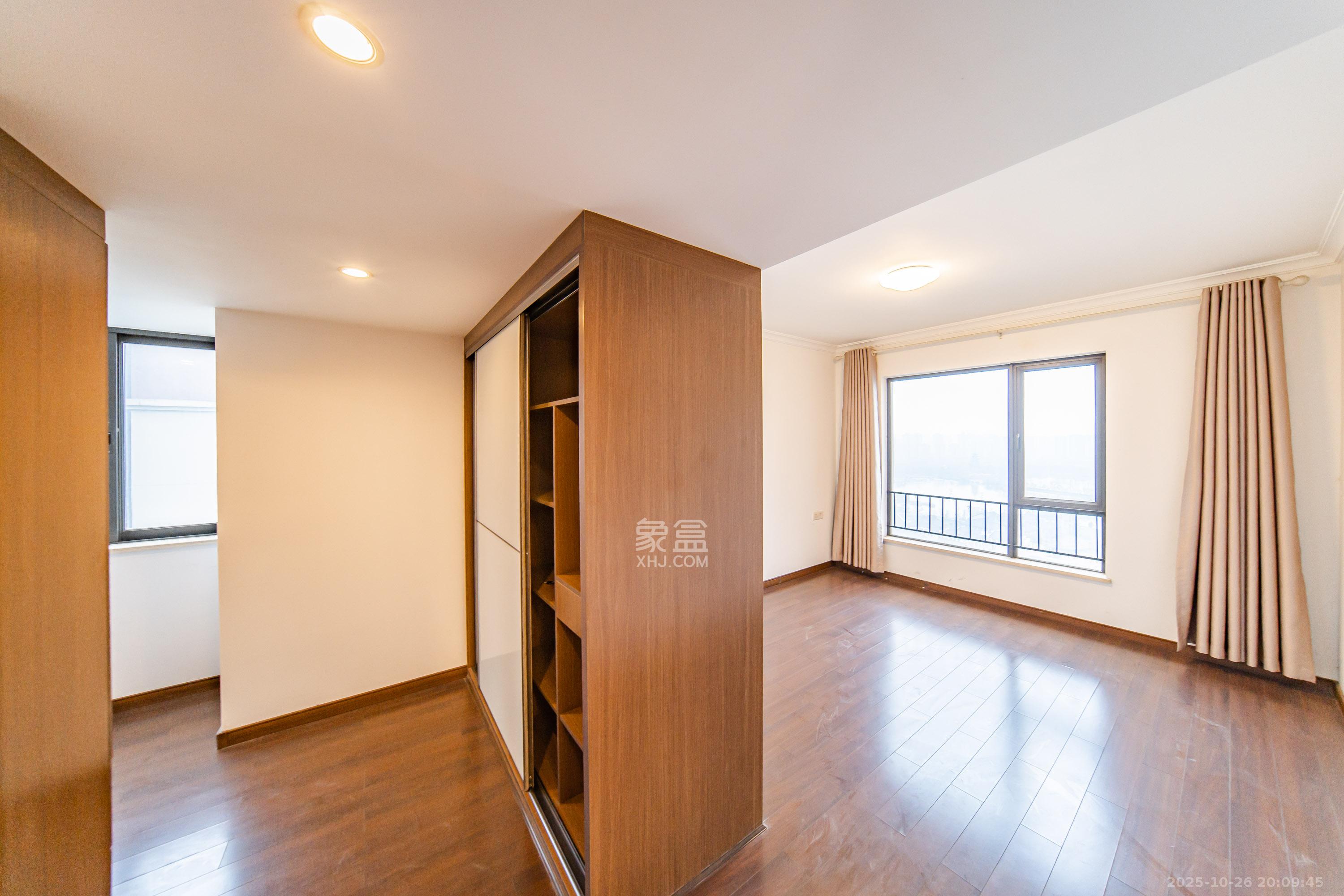 万科白鹭郡  4室2厅2卫    146.0万 万科白鹭郡  4室2厅2卫    146.0万卧室