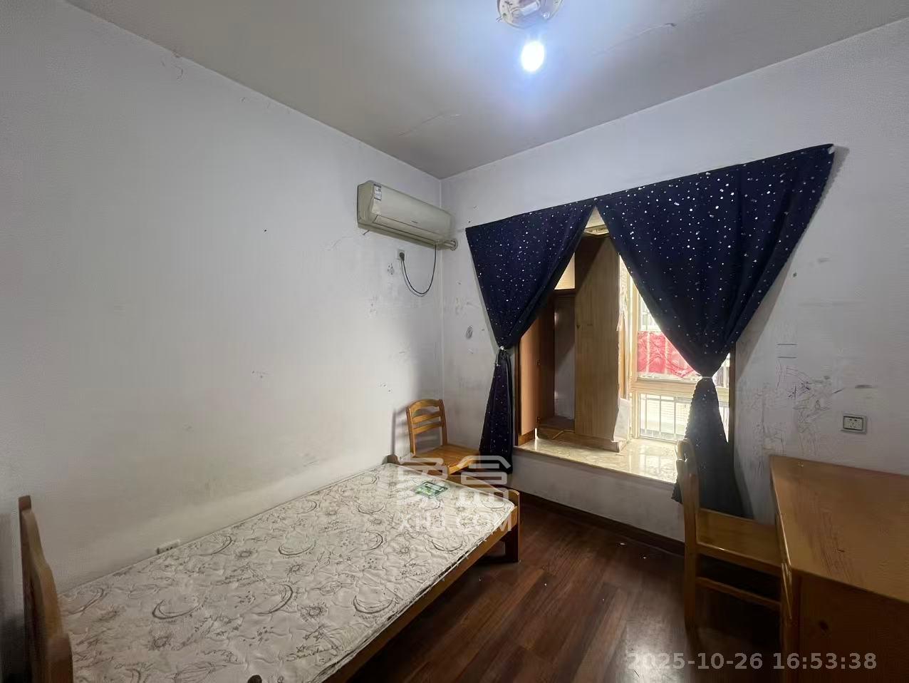 中天佳园  3室1厅2卫    1300.0元/月 中天佳园  3室1厅2卫    1300.0元/月室内图