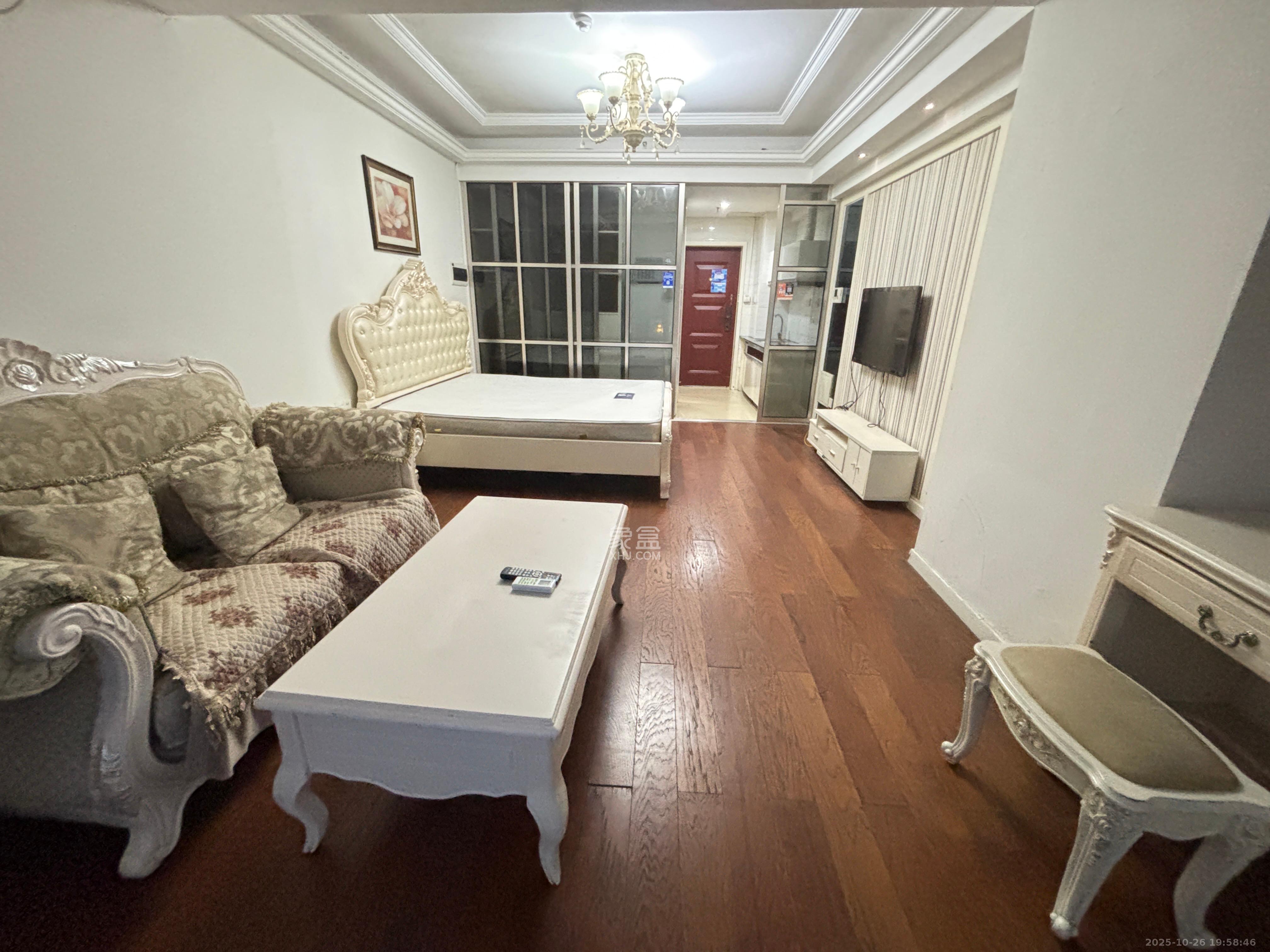 壹号公馆  1室1厅1卫    2000.0元/月室内图