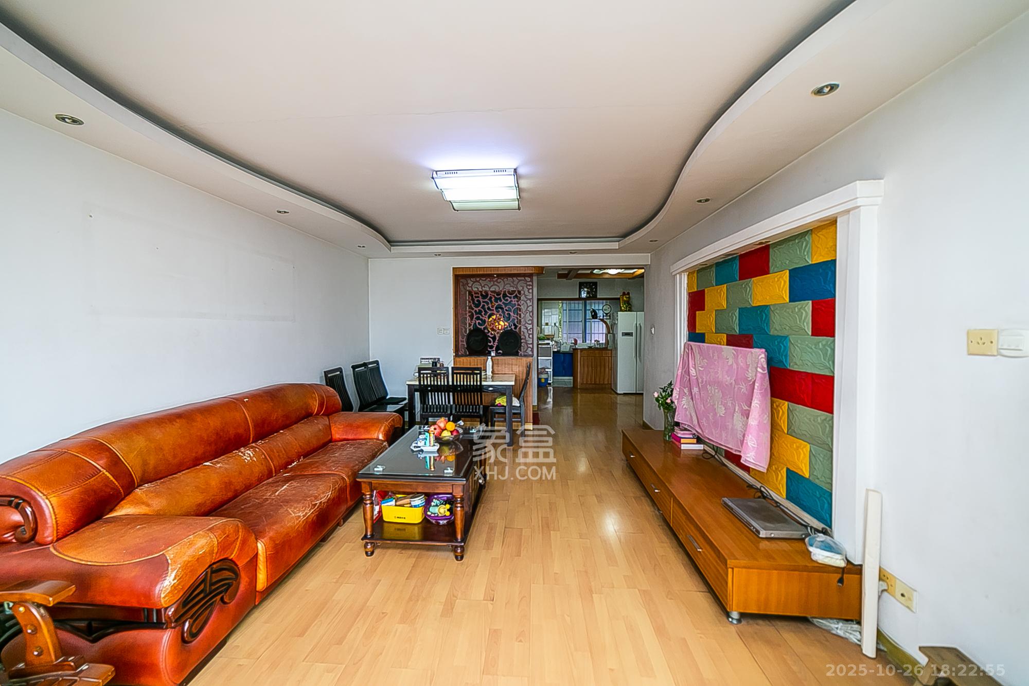 丽江翠园  3室2厅1卫    66.8万客厅