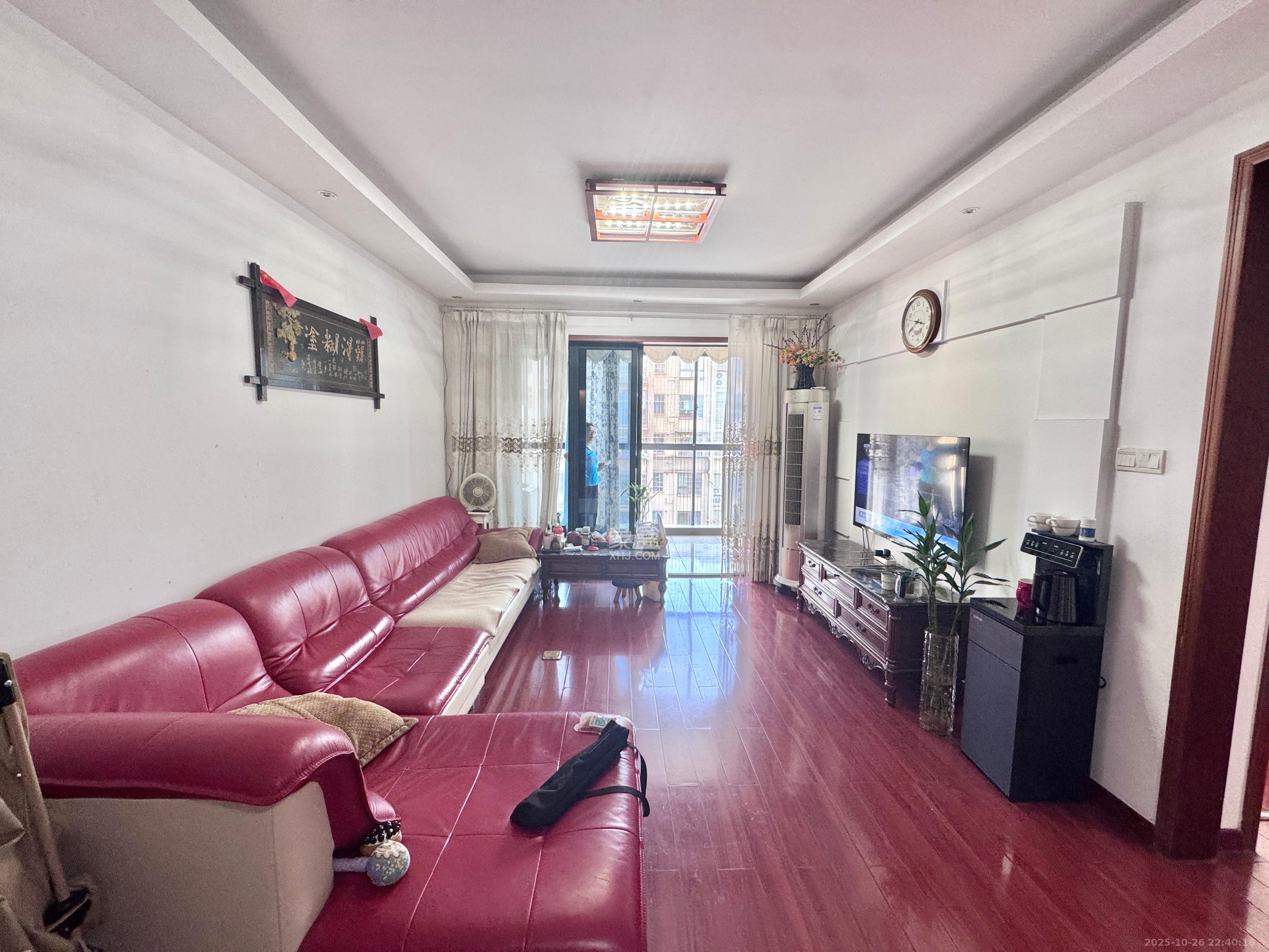 保利花园  2室2厅1卫    2200.0元/月