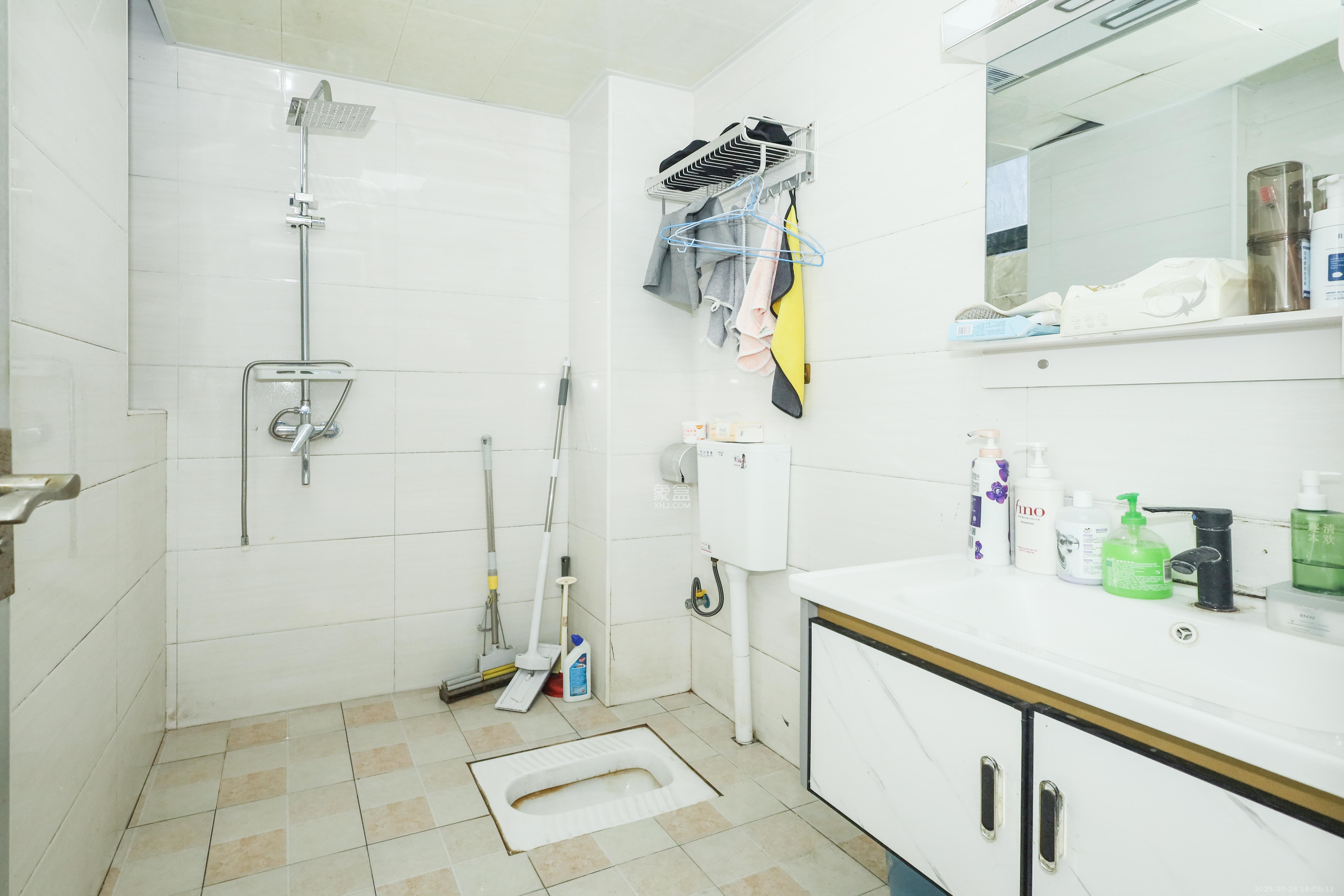 麓谷公馆（涉外国际公馆）  2室2厅1卫    72.0万卫生间