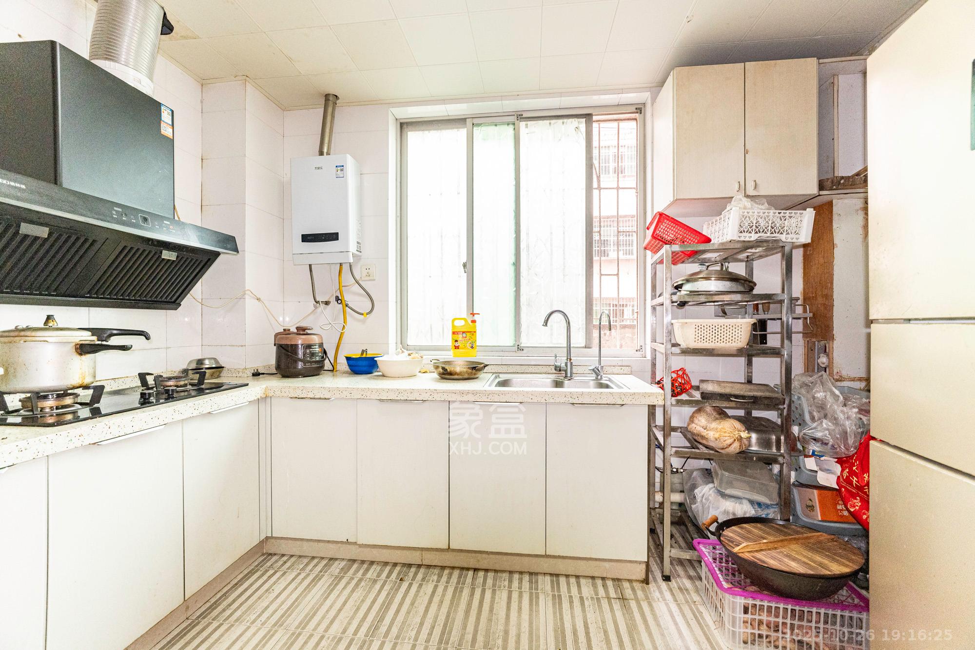 茶叶大市场“山水茗园”  2室2厅1卫    34.8万厨房