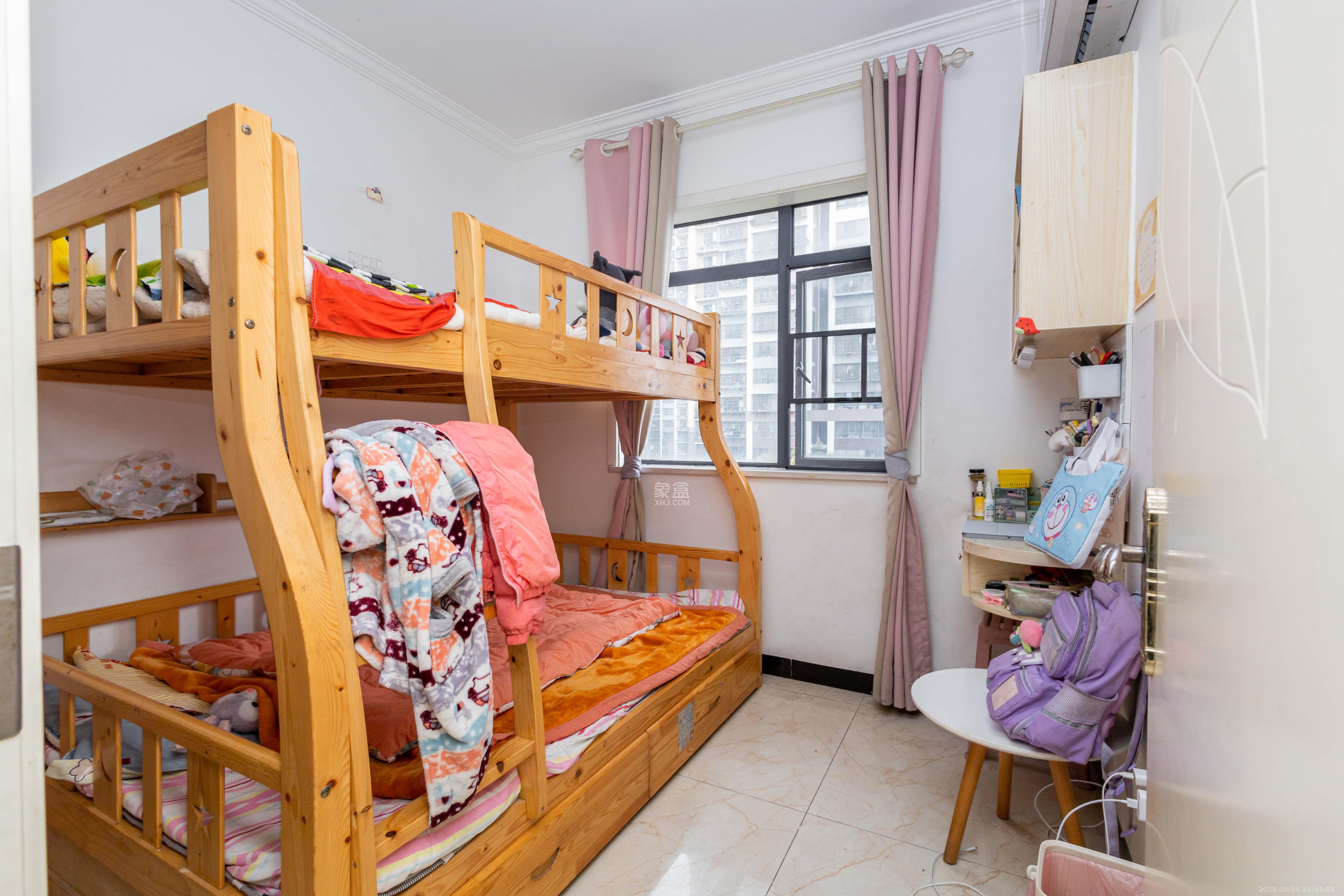 中国铁建国际城二期  3室2厅1卫    54.8万卧室