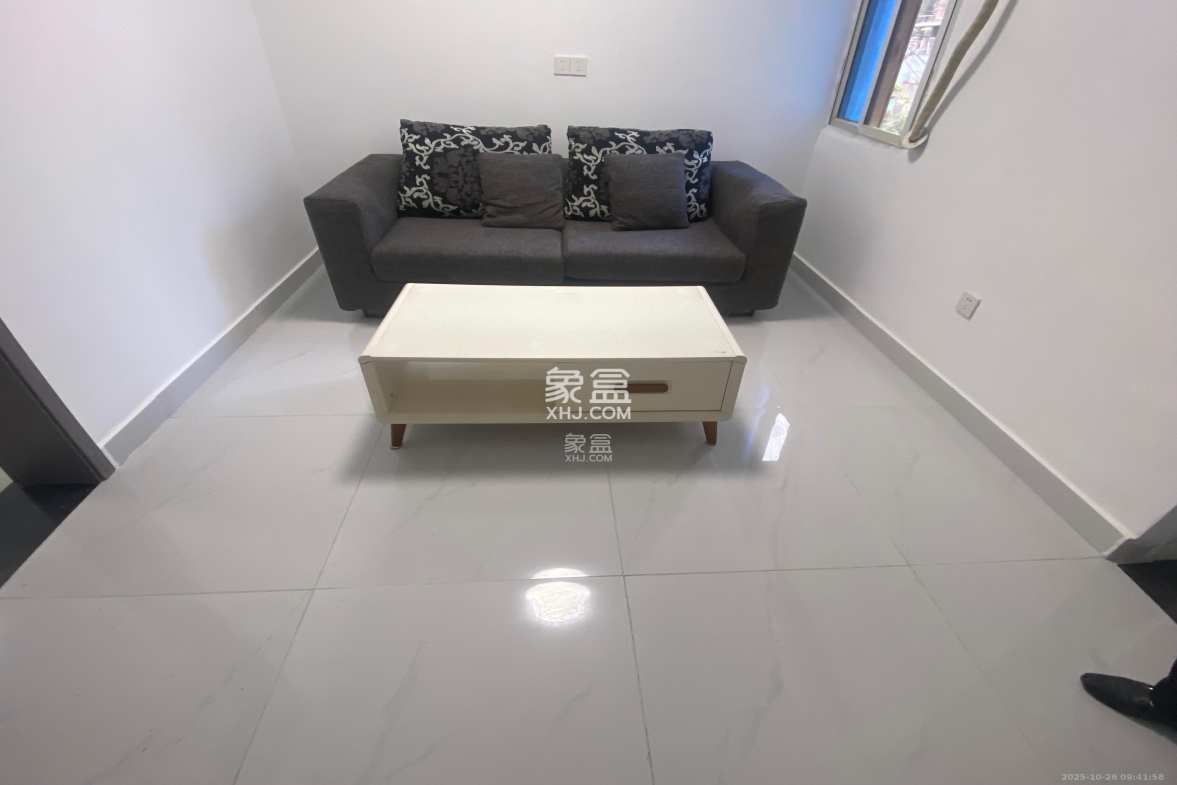 长坡社区 2室1厅1卫 2000.0元/月 长坡社区 2室1厅1卫 2000.0元/月室内图