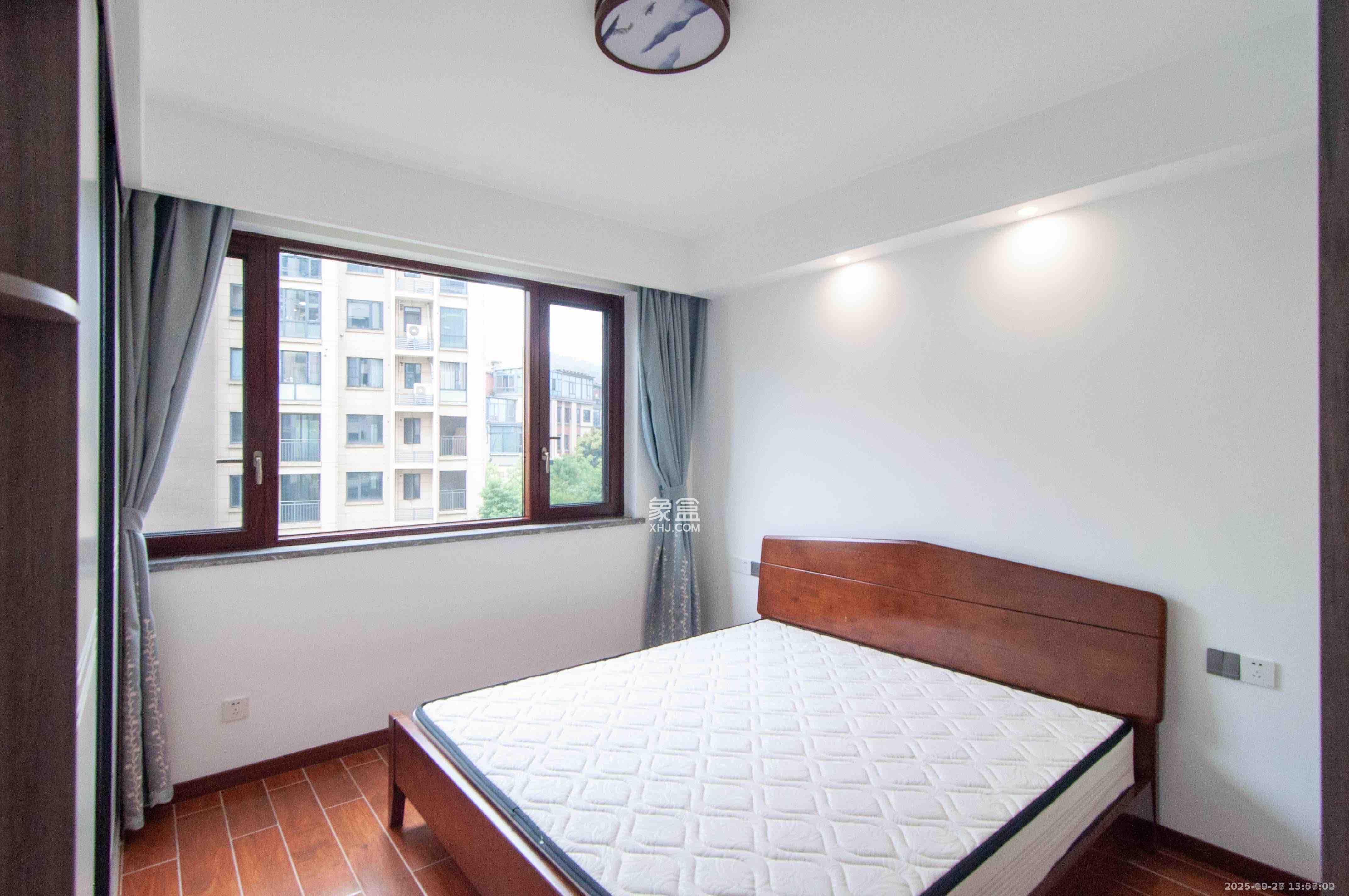 长房梅溪香山  4室2厅2卫    5000.0元/月室内图