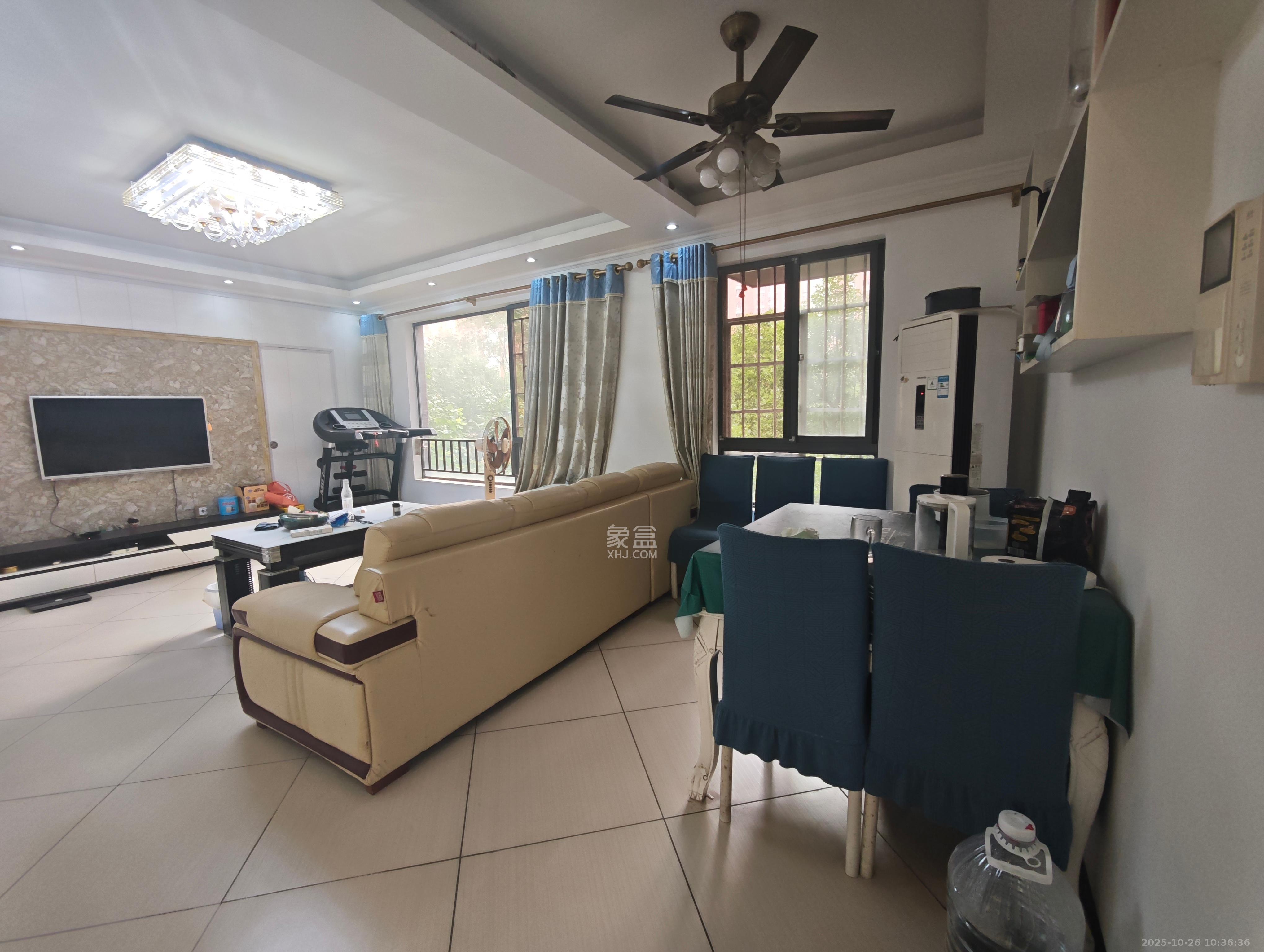 华润凤凰城二期  3室2厅1卫    2000.0元/月室内图