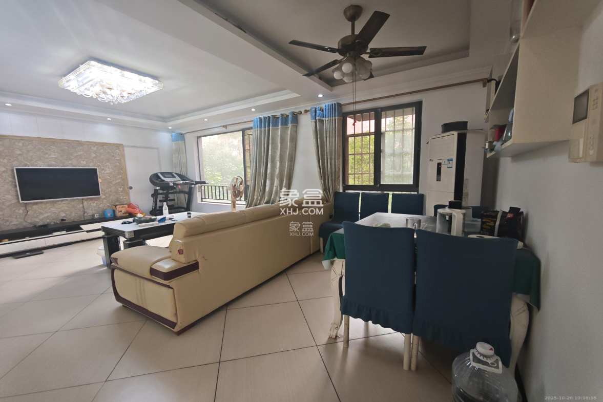 华润凤凰城二期  3室2厅1卫    2000.0元/月 华润凤凰城二期  3室2厅1卫    2000.0元/月室内图