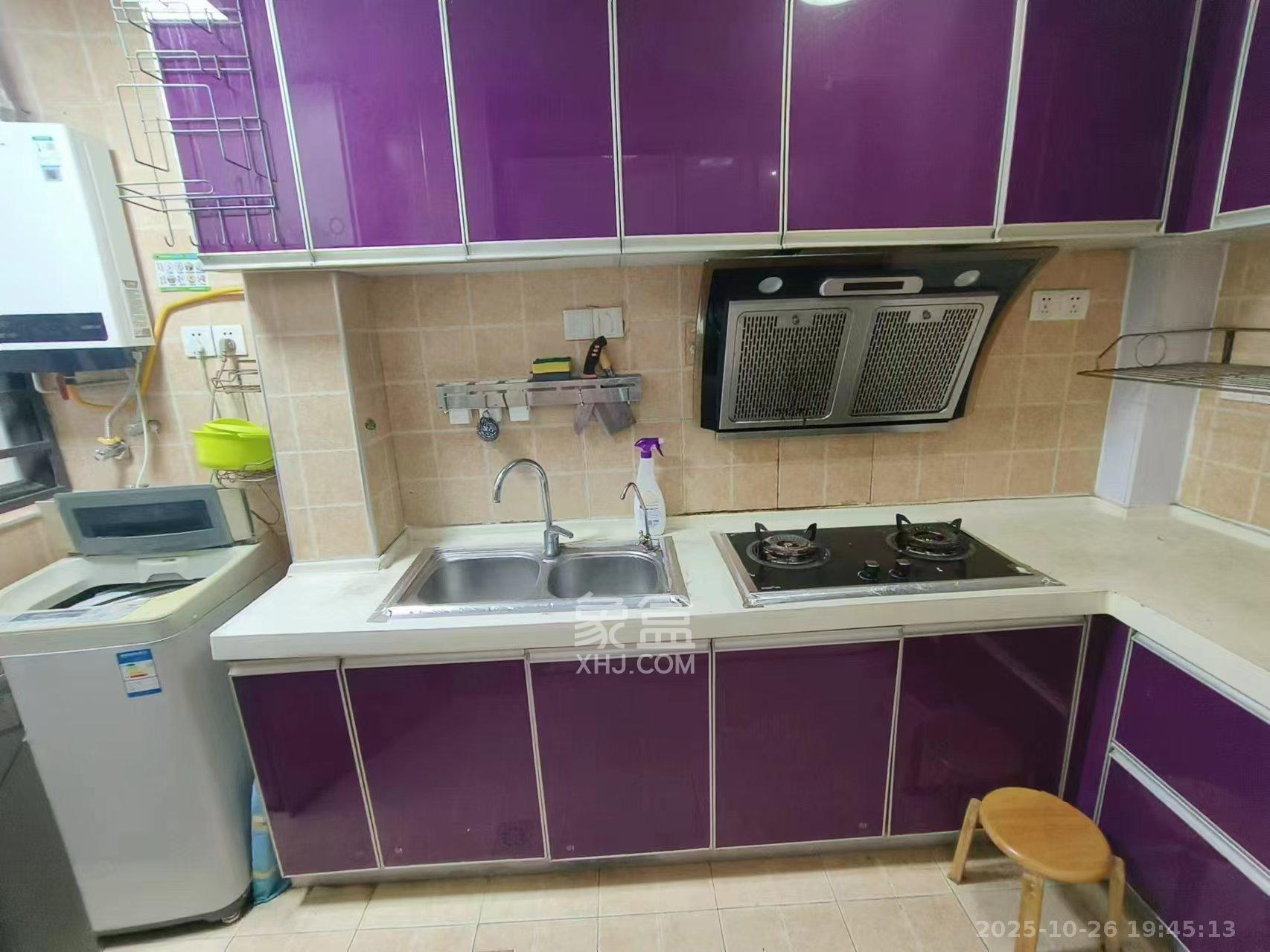 上东辛顿公寓  1室1厅1卫    1600.0元/月室内图