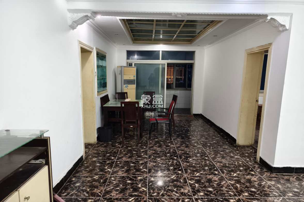 南湖公寓(万顺公寓) 3室1厅1卫 1600.0元/月 南湖公寓(万顺公寓) 3室1厅1卫 1600.0元/月室内图