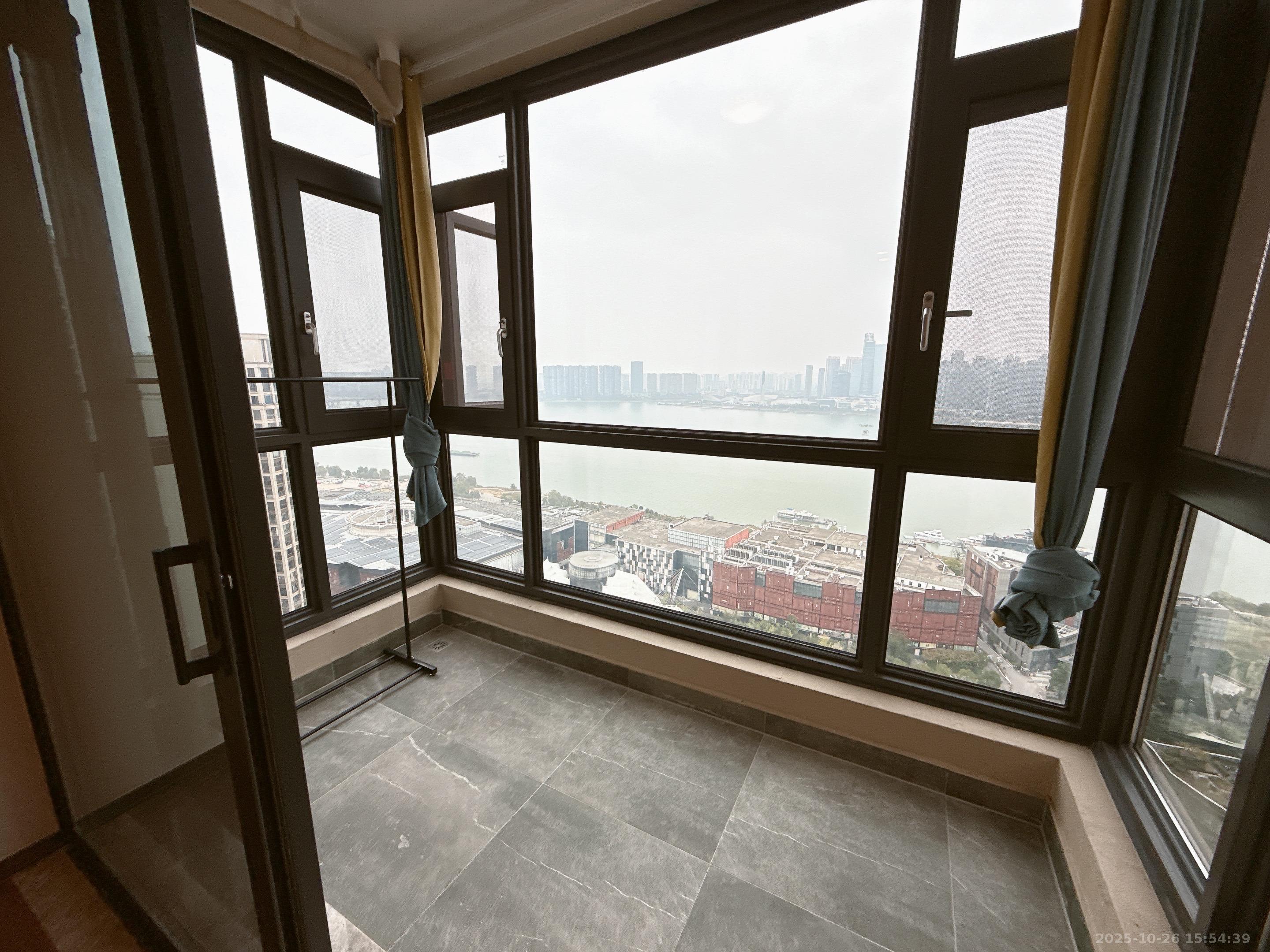 万科里金域滨江 4室2厅2卫 7700.0元/月 万科里金域滨江 4室2厅2卫 7700.0元/月室内图