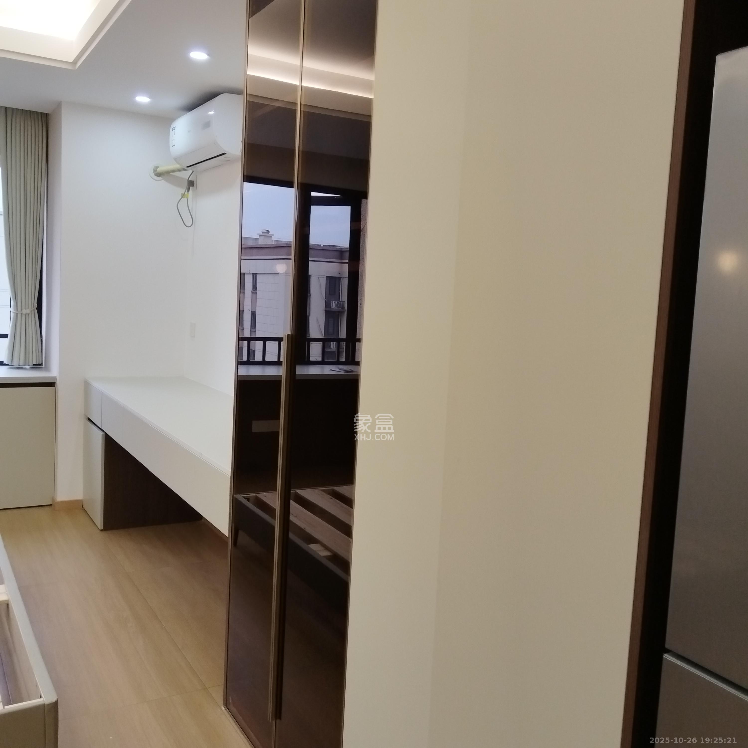 中海珑悦府 1室1厅1卫 1300.0元/月 中海珑悦府 1室1厅1卫 1300.0元/月室内图