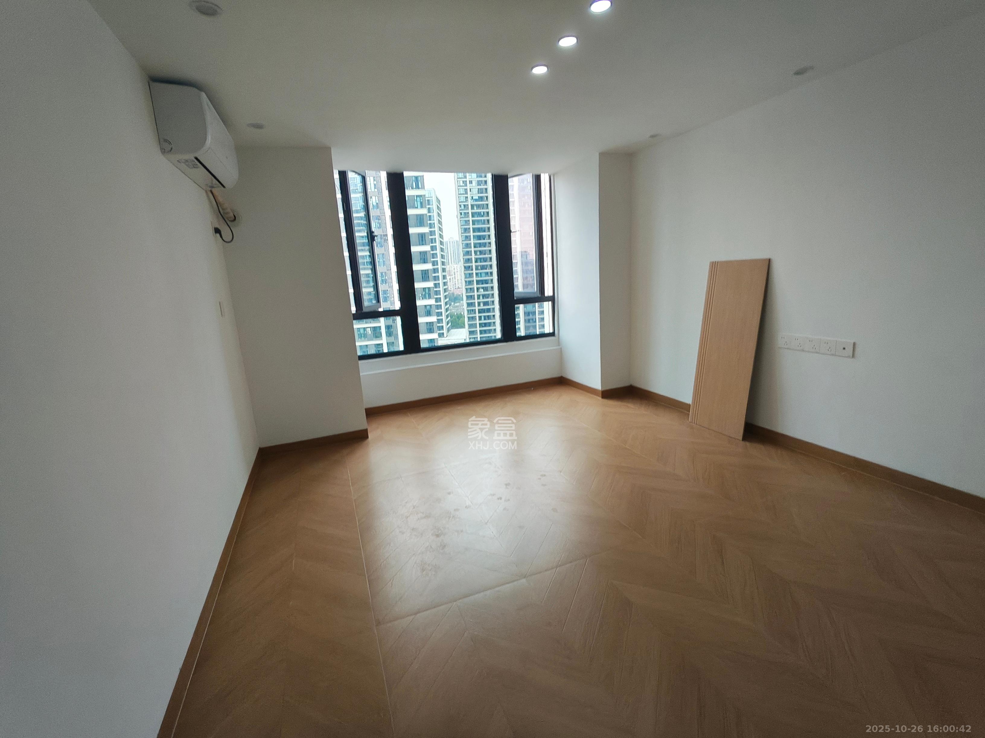 中海阅溪府  2室1厅1卫    2200.0元/月室内图