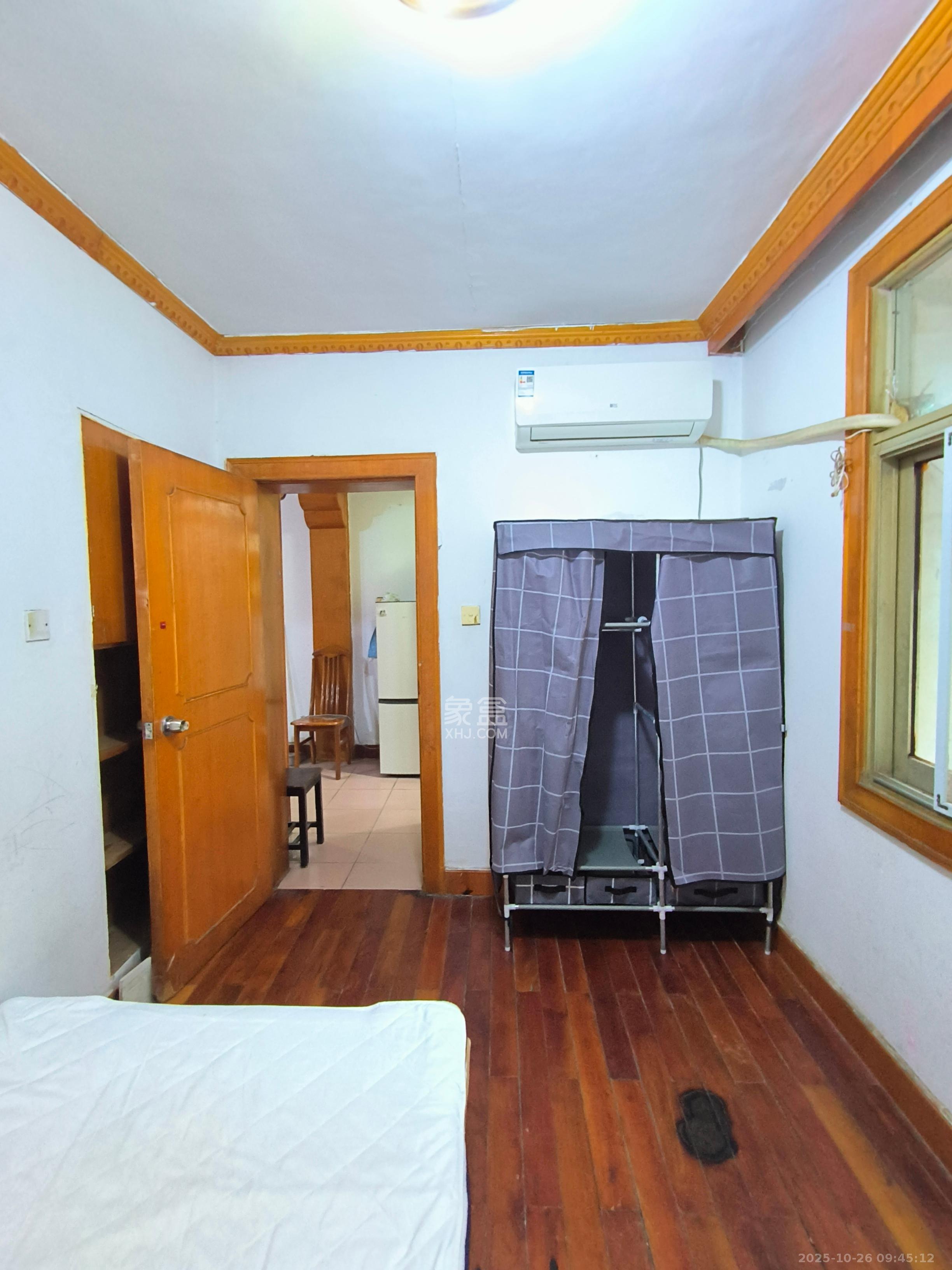 东广济桥社区  3室1厅1卫    2000.0元/月室内图