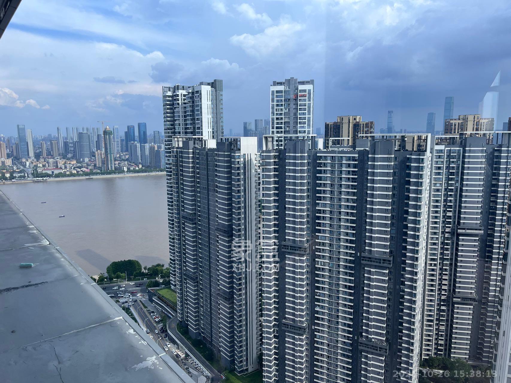 保利天禧EF区  1室1厅1卫    2000.0元/月室内图