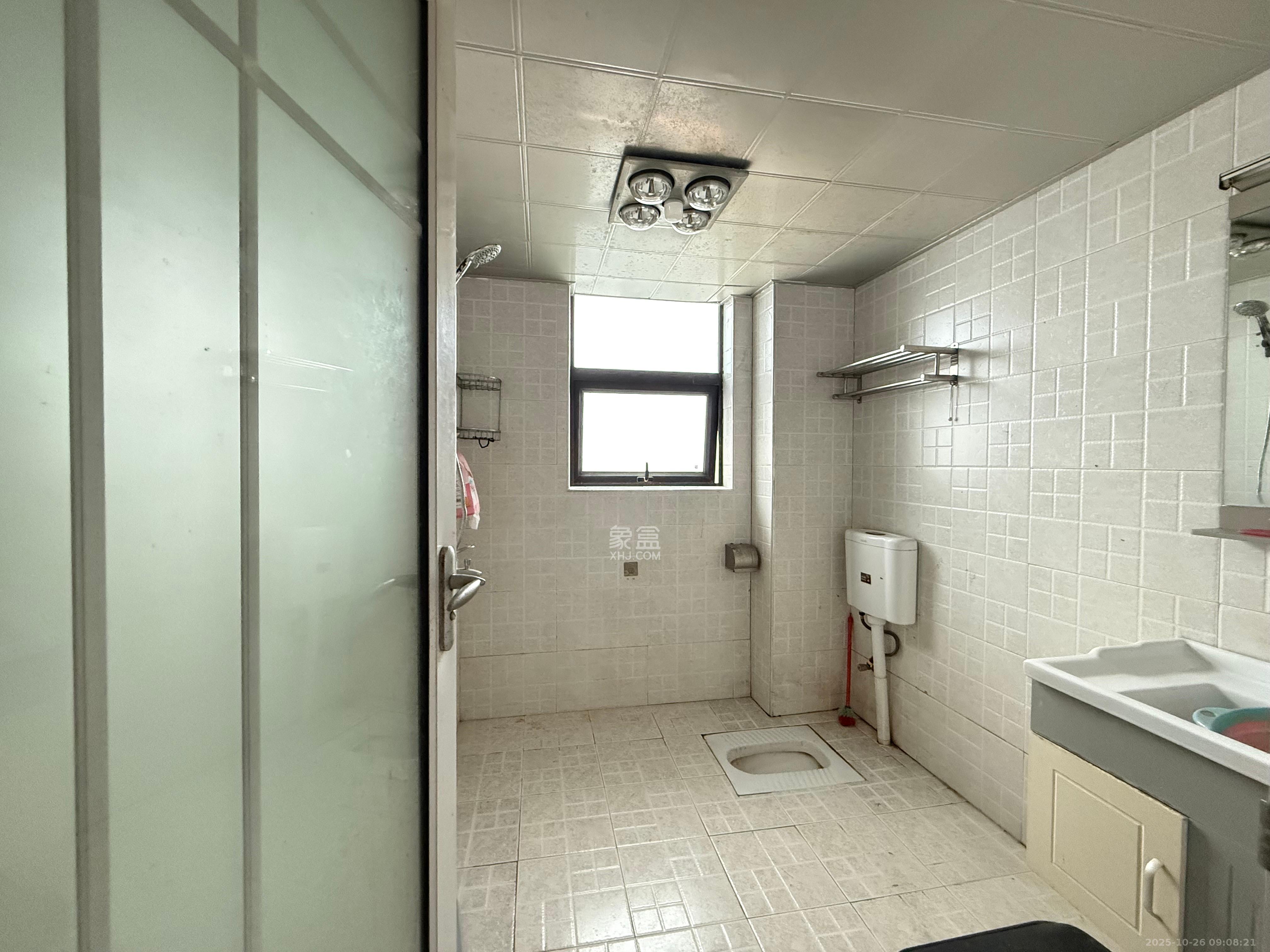 凯通国际城(凯通朝庭)  3室2厅1卫    2600.0元/月 凯通国际城(凯通朝庭)  3室2厅1卫    2600.0元/月室内图