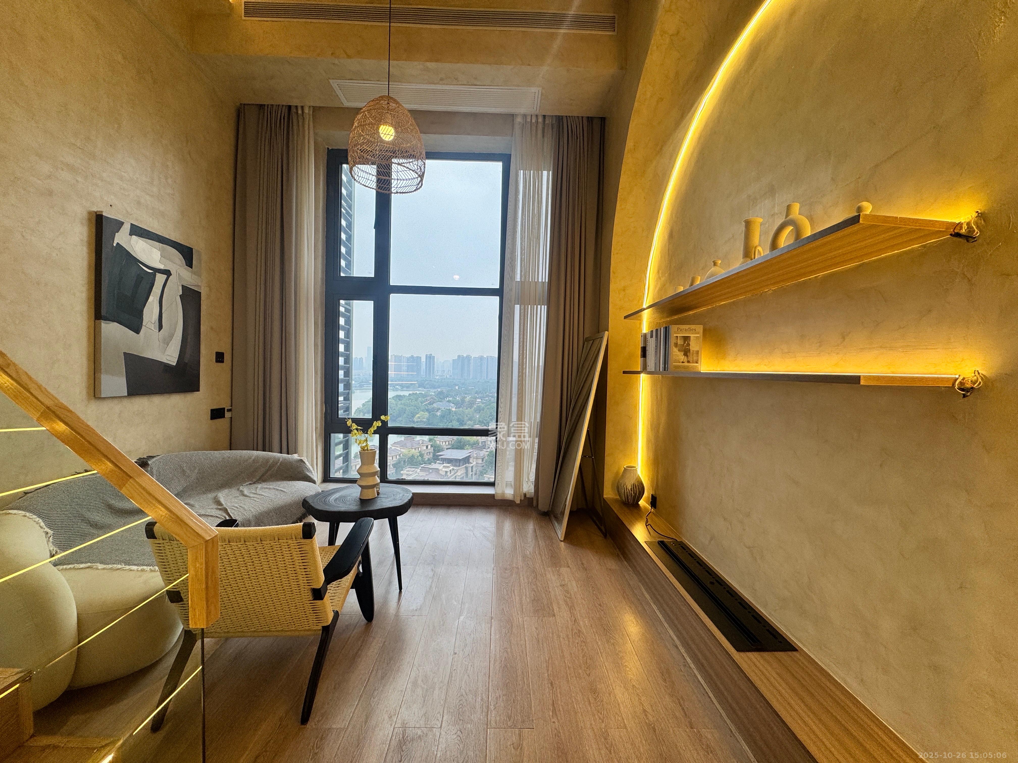 藏珑湖上公馆  1室1厅1卫    2700.0元/月室内图