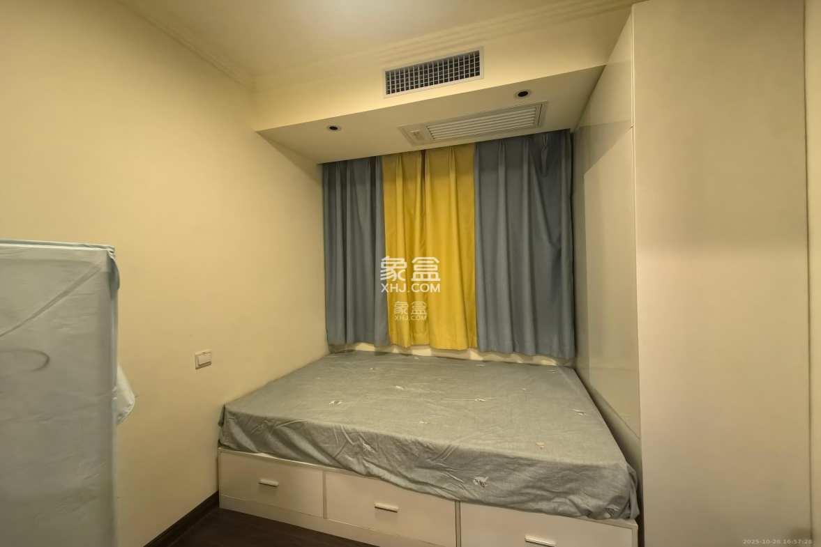 碧桂园中央花园  3室2厅3卫    2500.0元/月 碧桂园中央花园  3室2厅3卫    2500.0元/月室内图