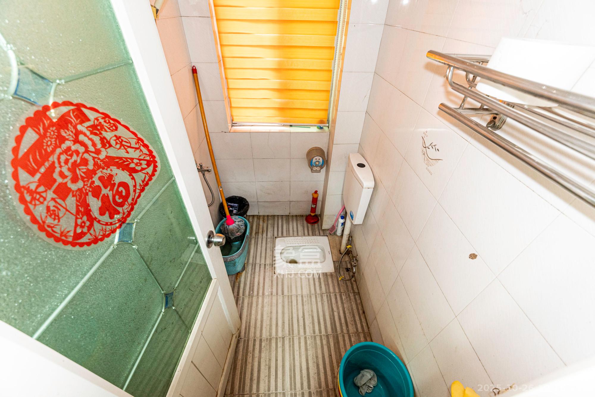 茶叶大市场“山水茗园”  2室2厅1卫    34.8万卫生间