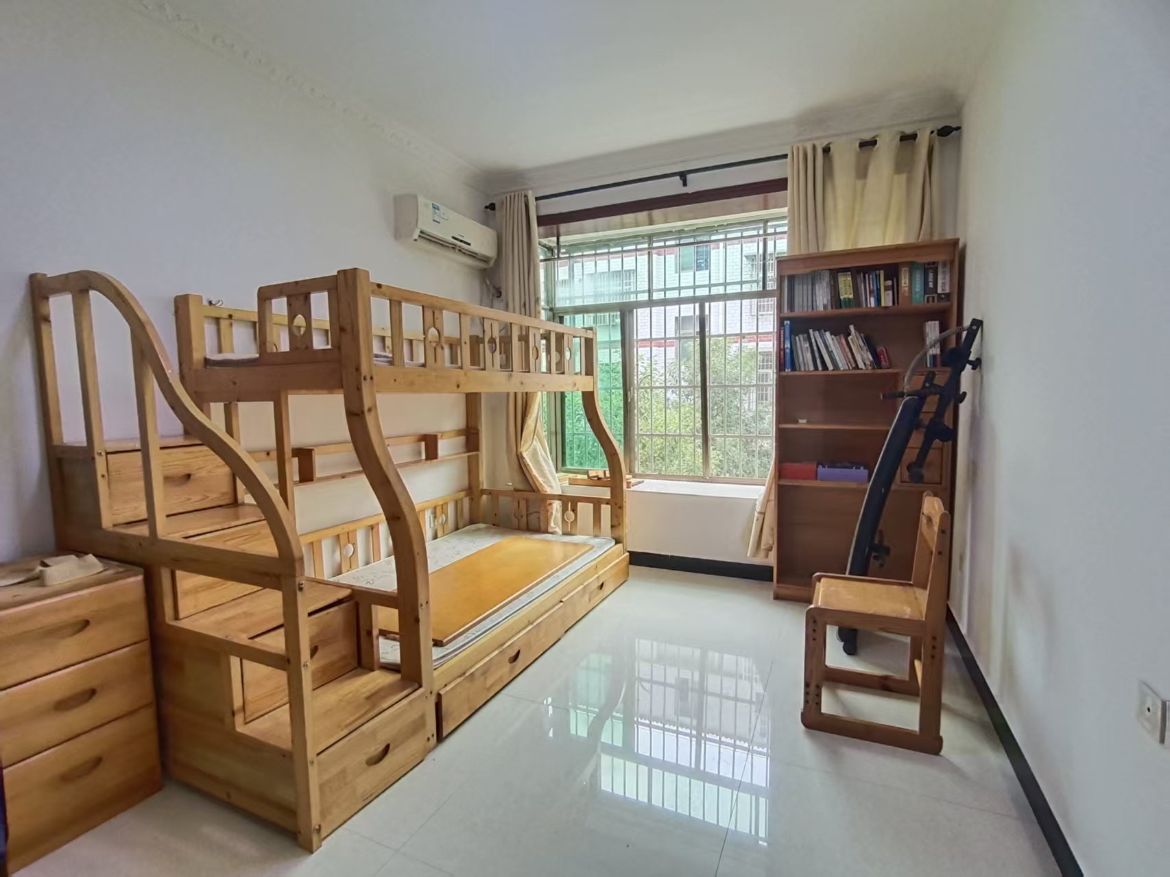 羊舞岭小区  3室2厅3卫    1000.0元/月室内图