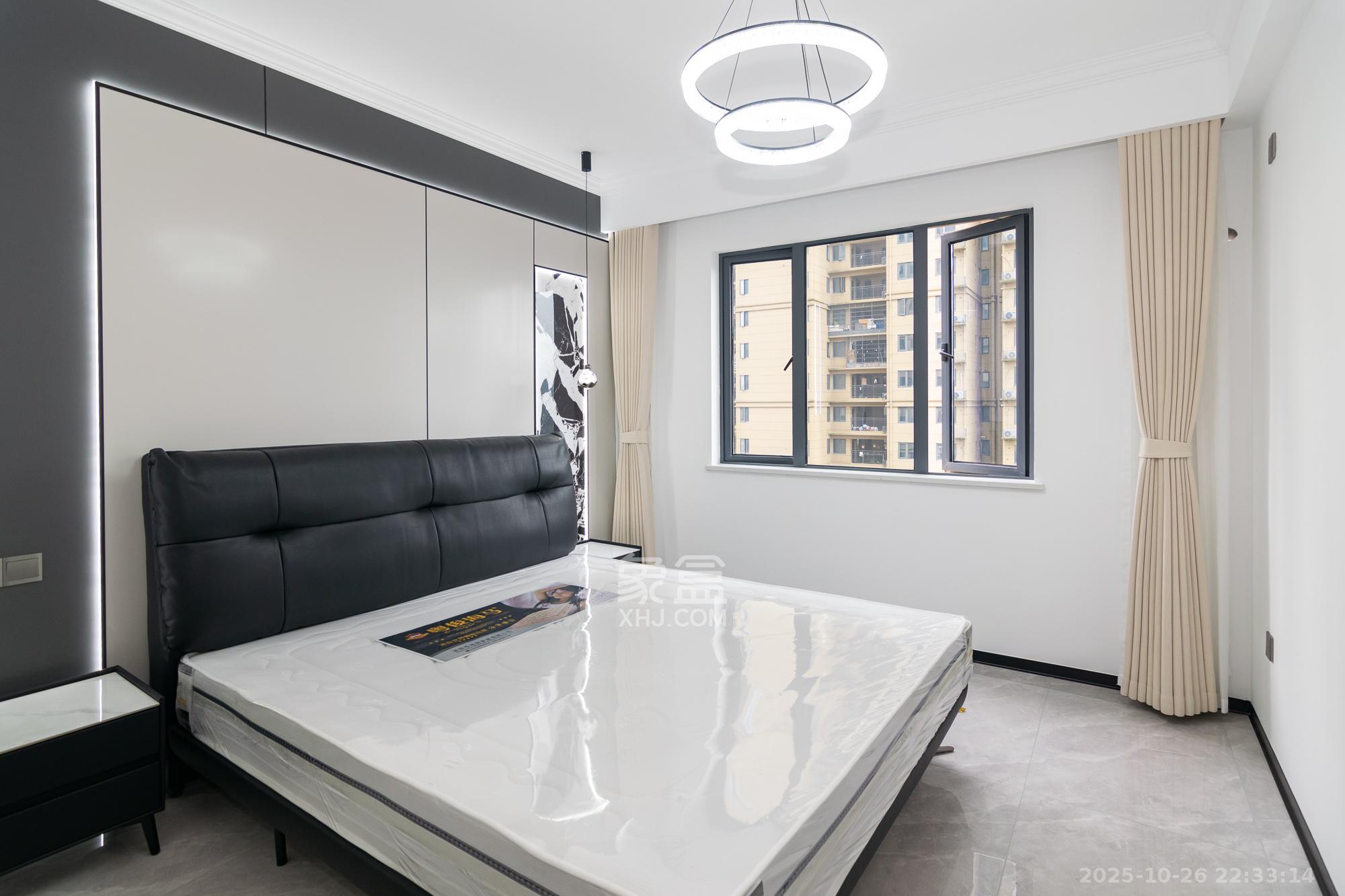 澳海月亮湾  3室2厅1卫    72.8万卧室