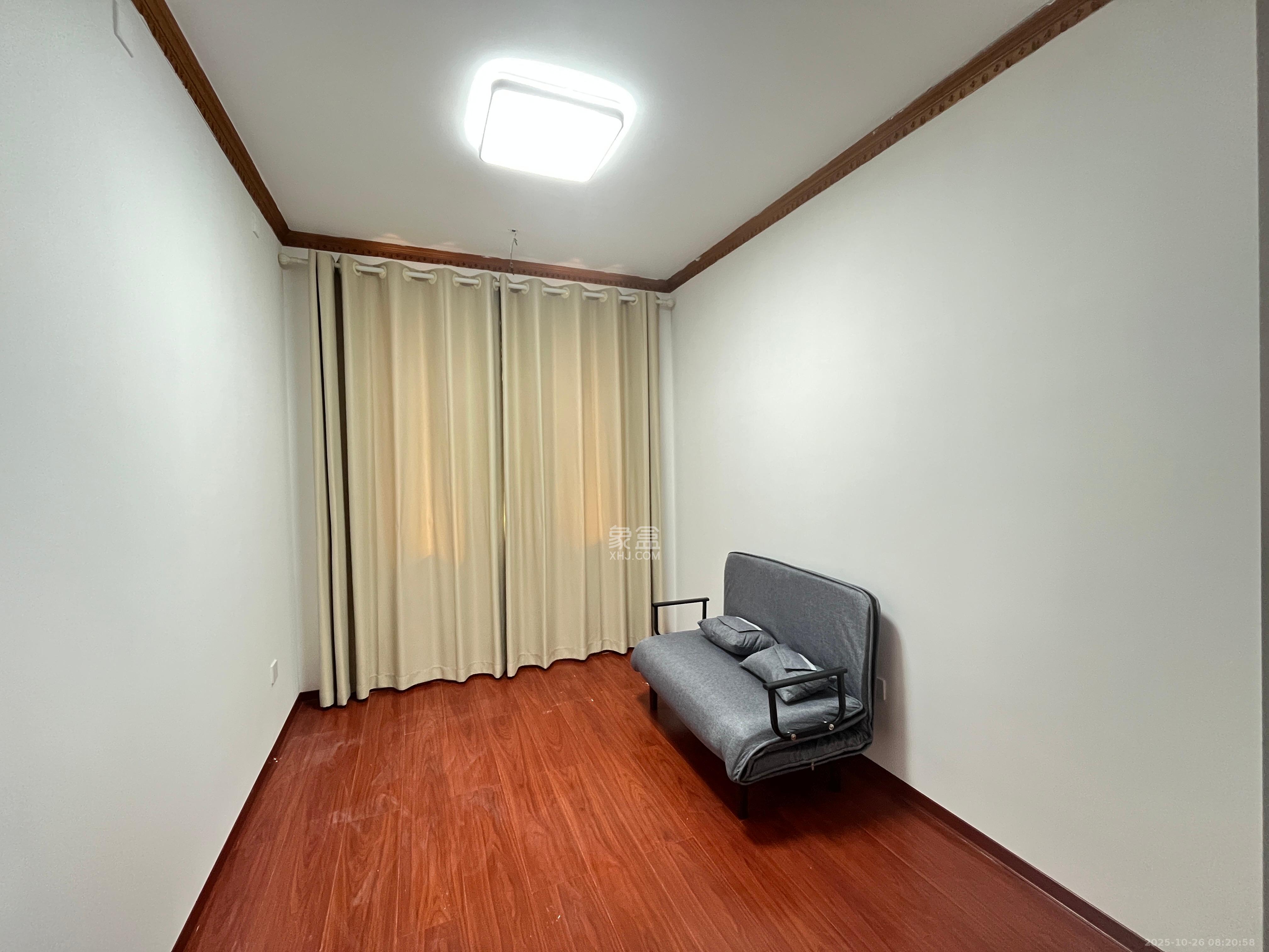 铁四院  3室2厅1卫    2500.0元/月 铁四院  3室2厅1卫    2500.0元/月室内图