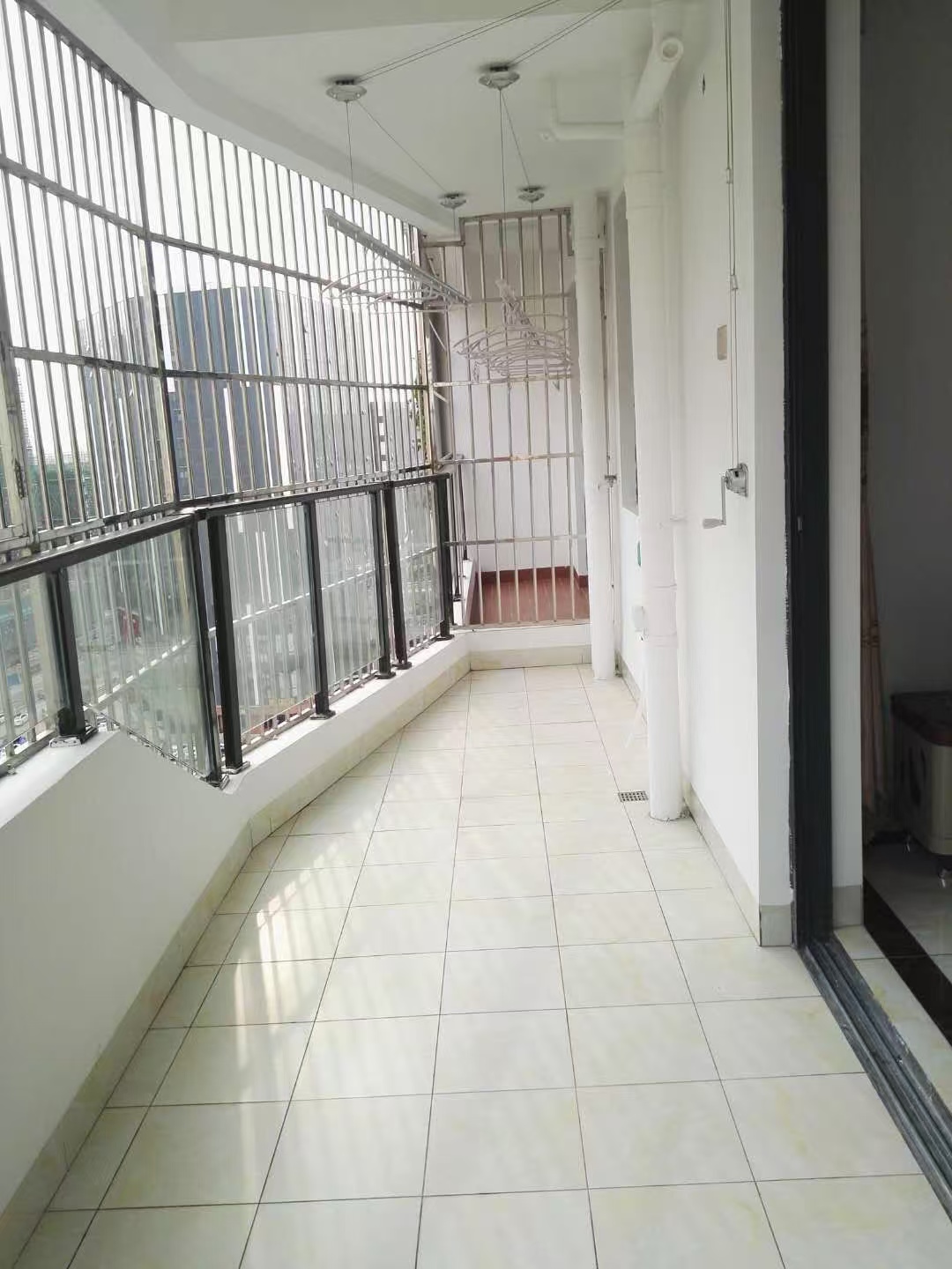 新城吾悦广场  3室2厅1卫    2900.0元/月室内图