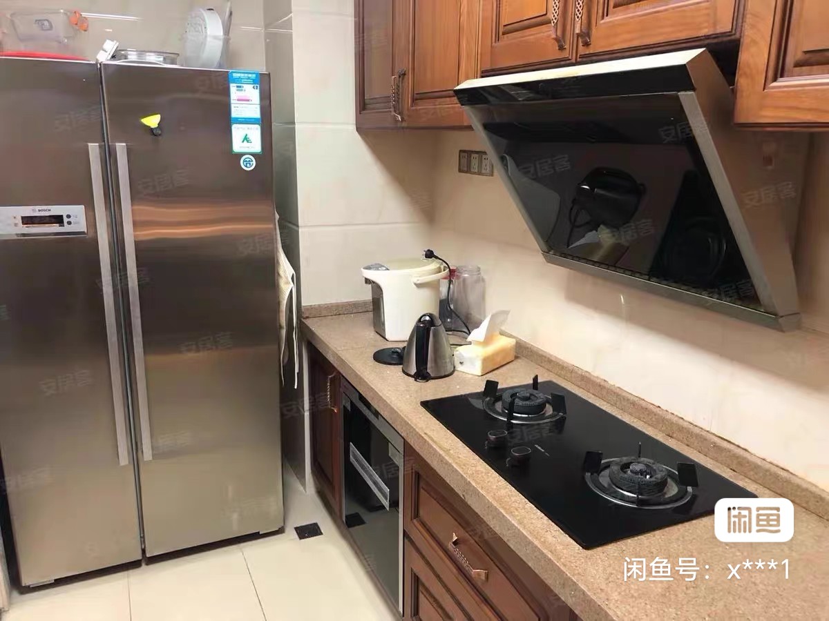 都市森林  4室2厅2卫    210.0万客厅