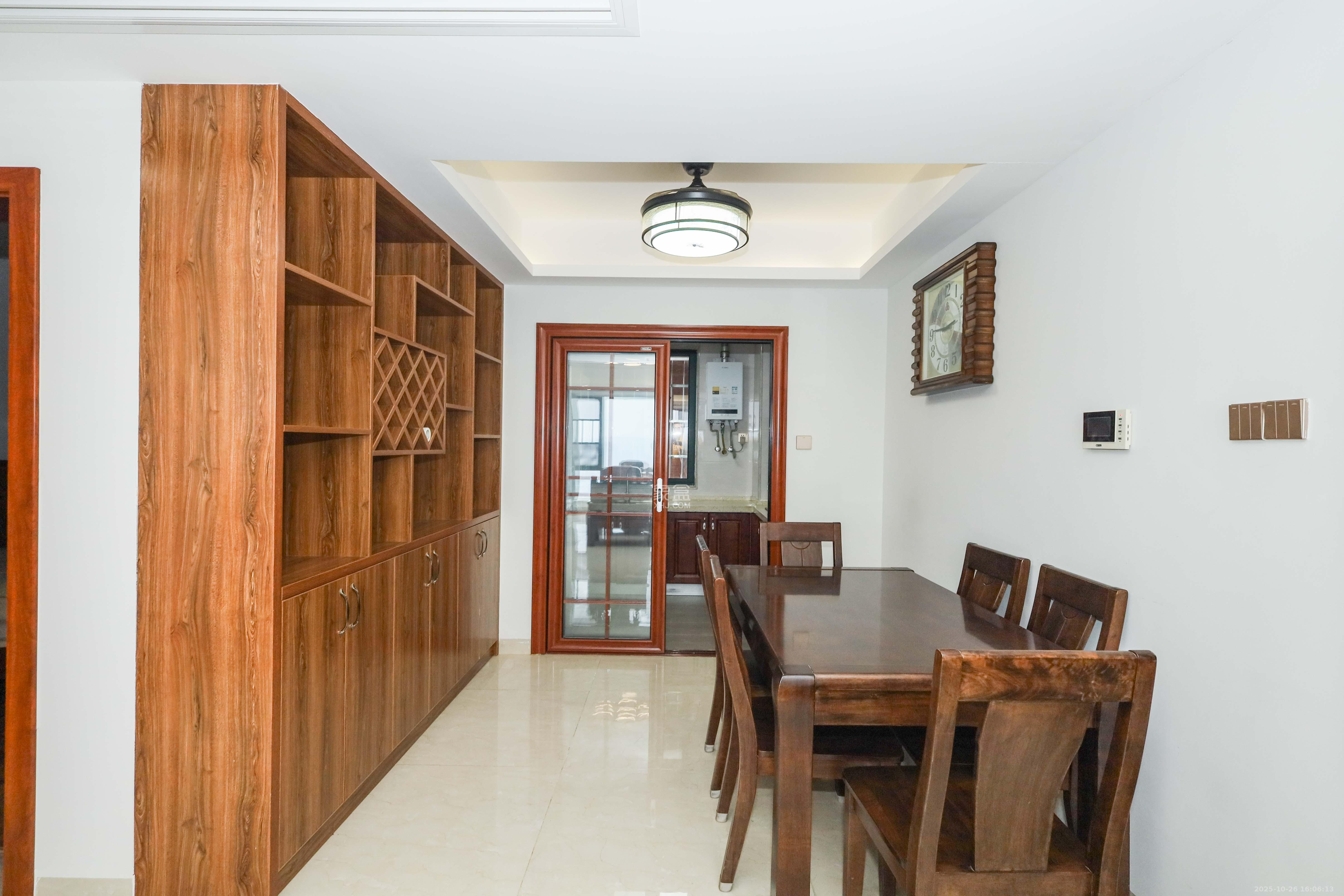 桔洲新苑（桔洲印象）  3室2厅2卫    93.0万客厅