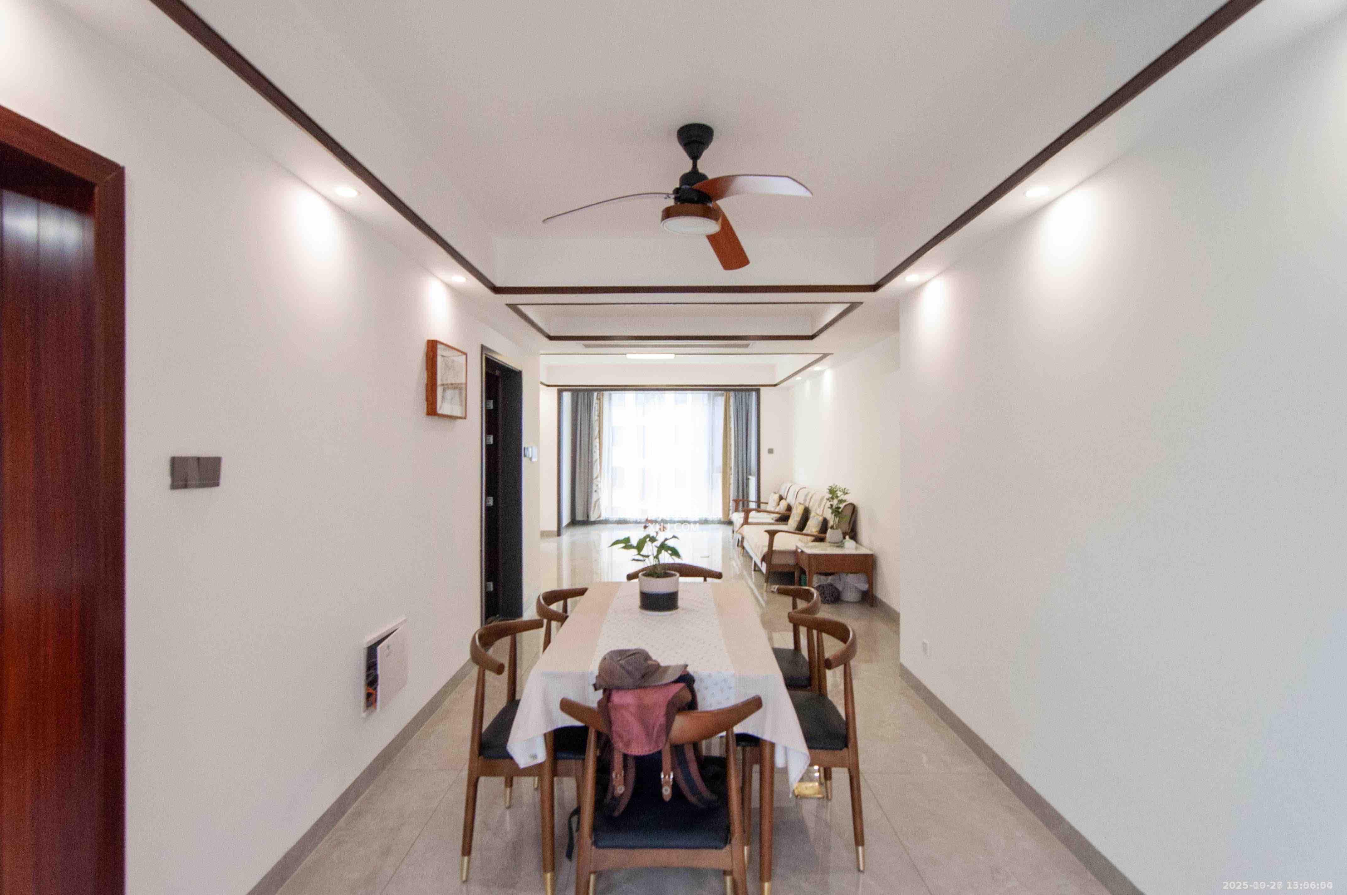 长房梅溪香山  4室2厅2卫    5000.0元/月室内图