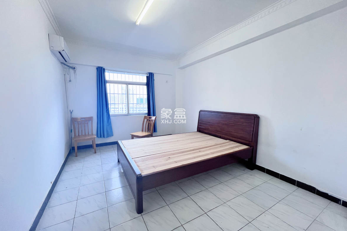 民航公寓(西沙路) 3室2厅1卫 2400.0元/月 民航公寓(西沙路) 3室2厅1卫 2400.0元/月室内图