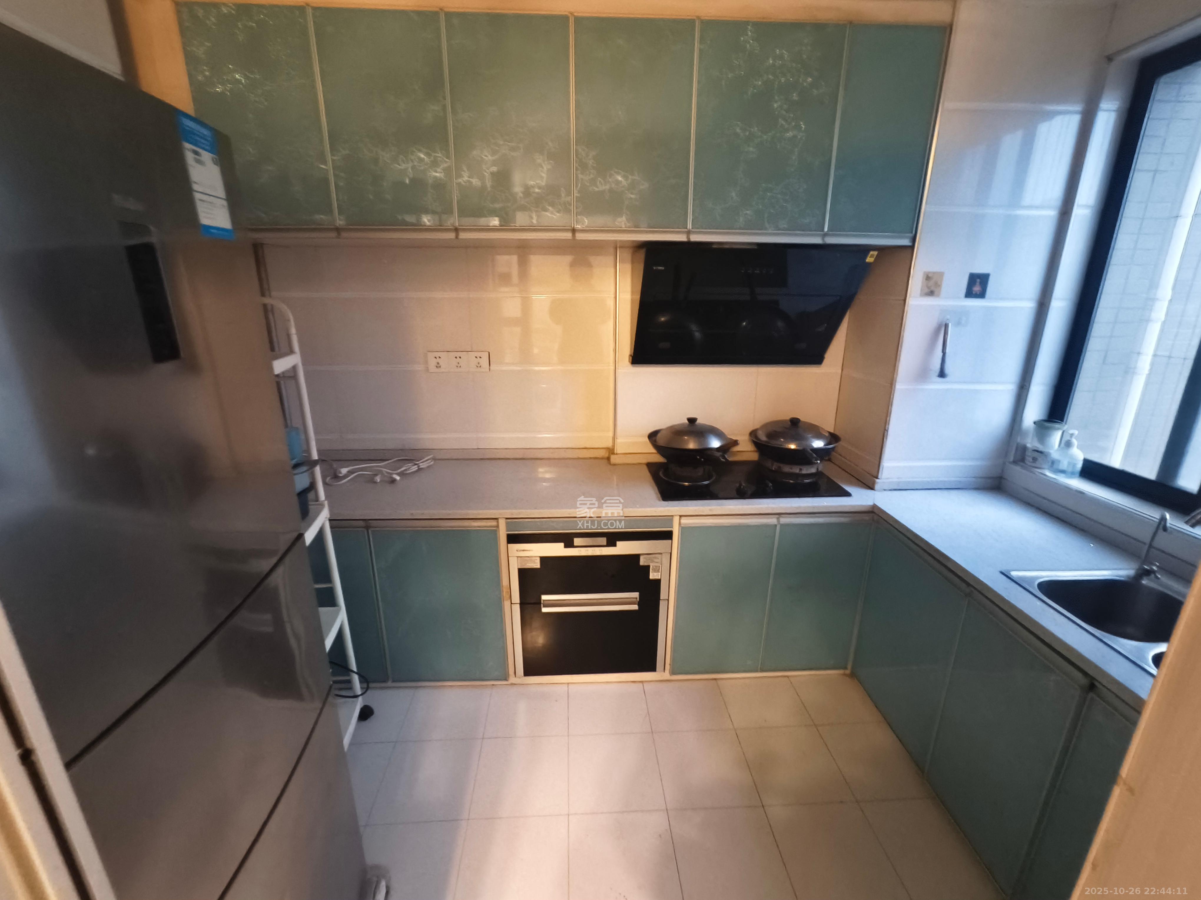 明昇壹城（明昇时代广场）一期  3室2厅1卫    3000.0元/月室内图