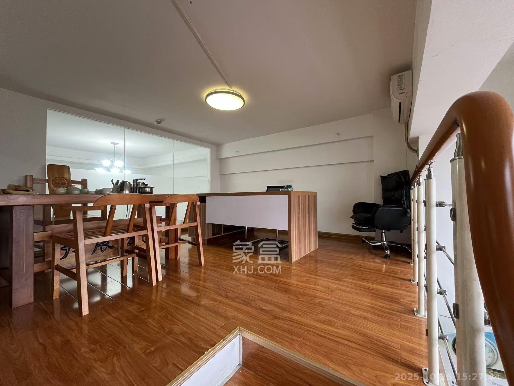 华润置地广场二期 2室2厅1卫 4700.0元/月 华润置地广场二期 2室2厅1卫 4700.0元/月室内图