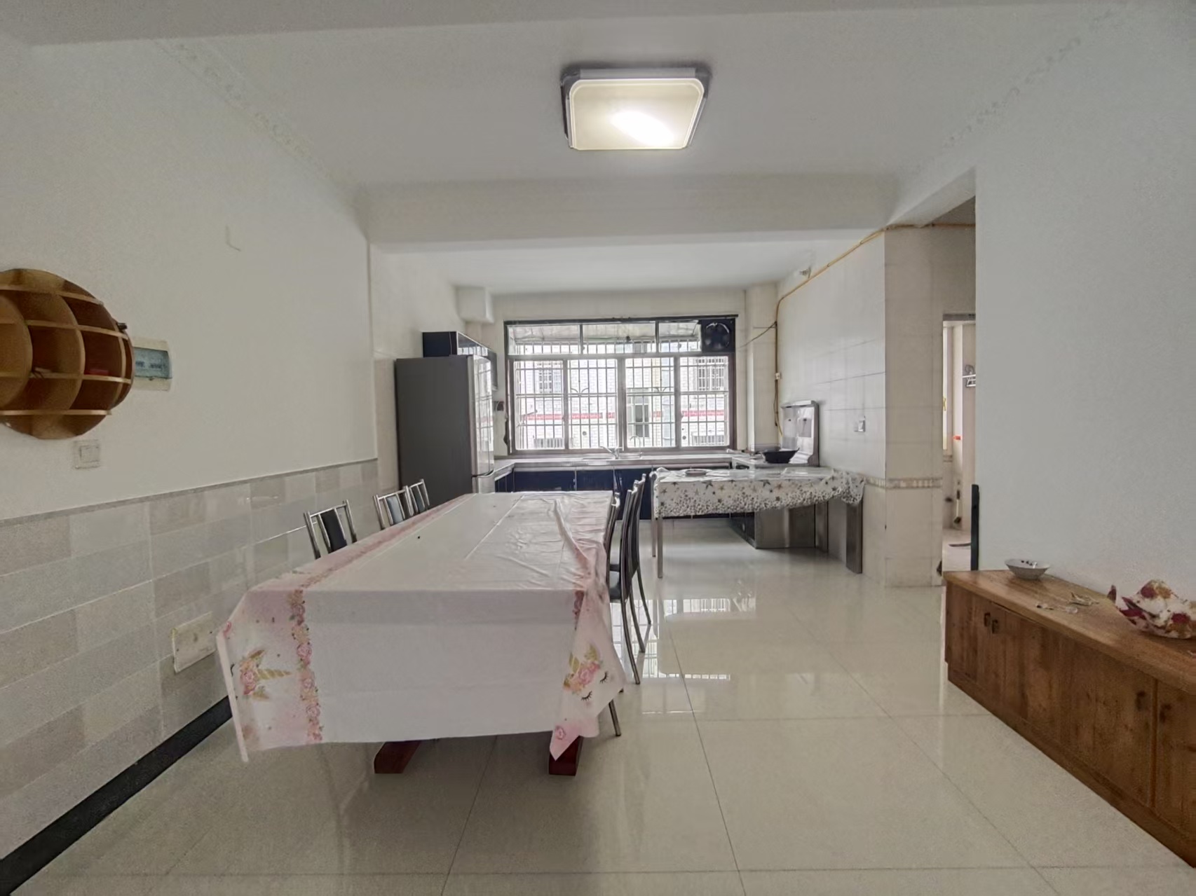 羊舞岭小区 3室2厅3卫 1000.0元/月 羊舞岭小区 3室2厅3卫 1000.0元/月室内图