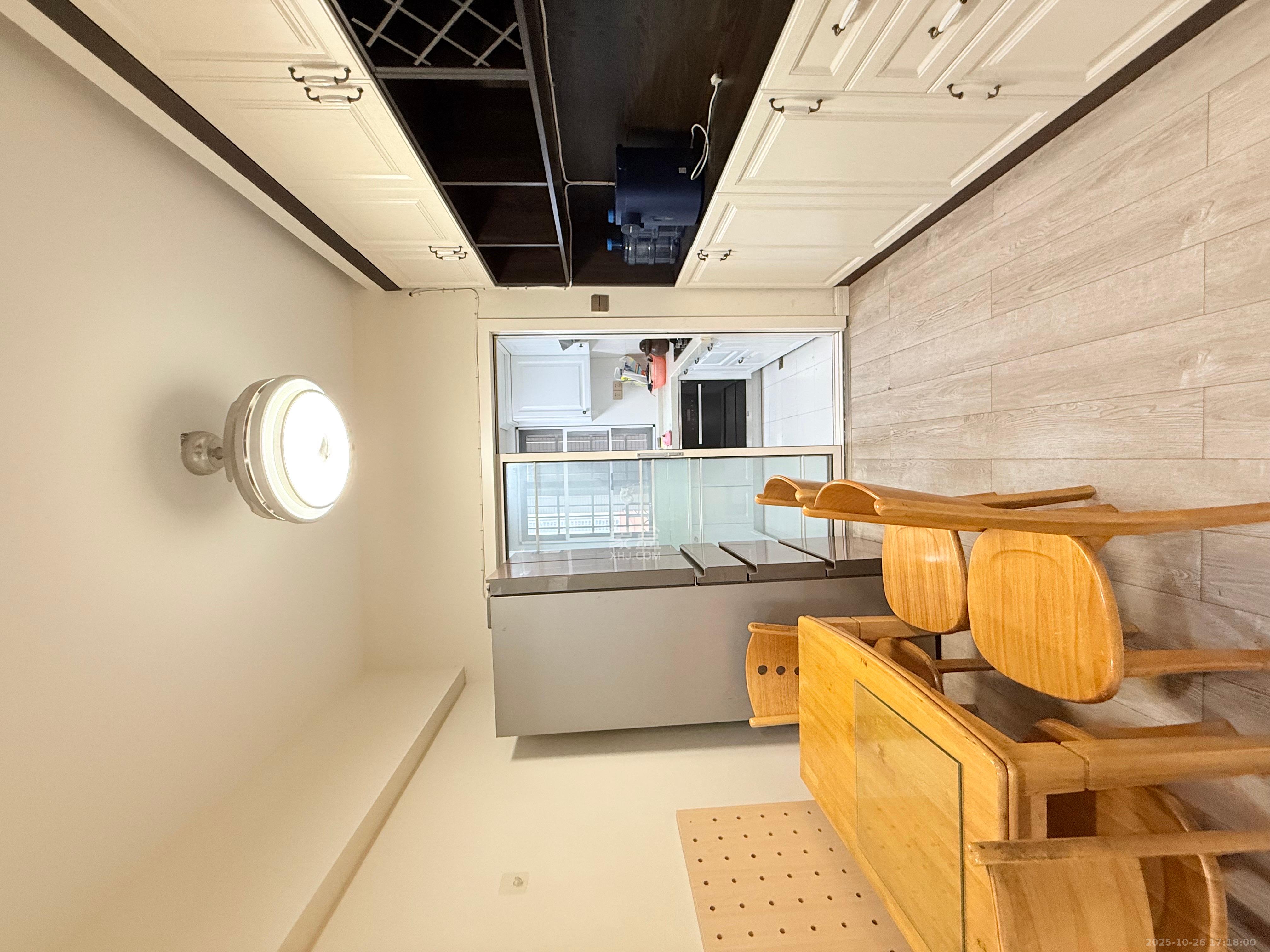 月湖兰庭 1室2厅1卫 2500.0元/月 月湖兰庭 1室2厅1卫 2500.0元/月室内图