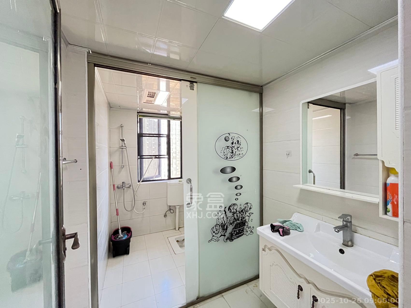 中南红领邦（红星嘉和苑）  3室1厅2卫    2400.0元/月室内图